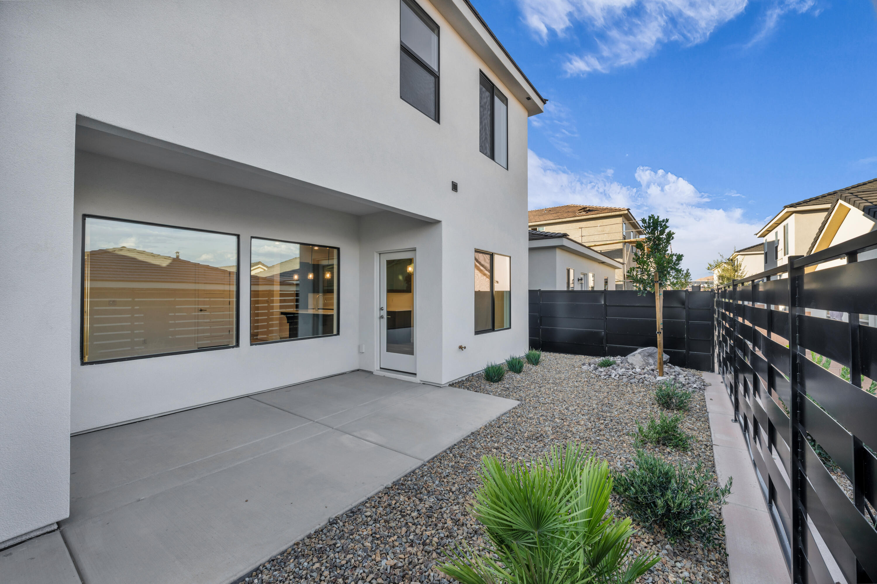 RED TRAILS SUNRISE VALLEY - Residential