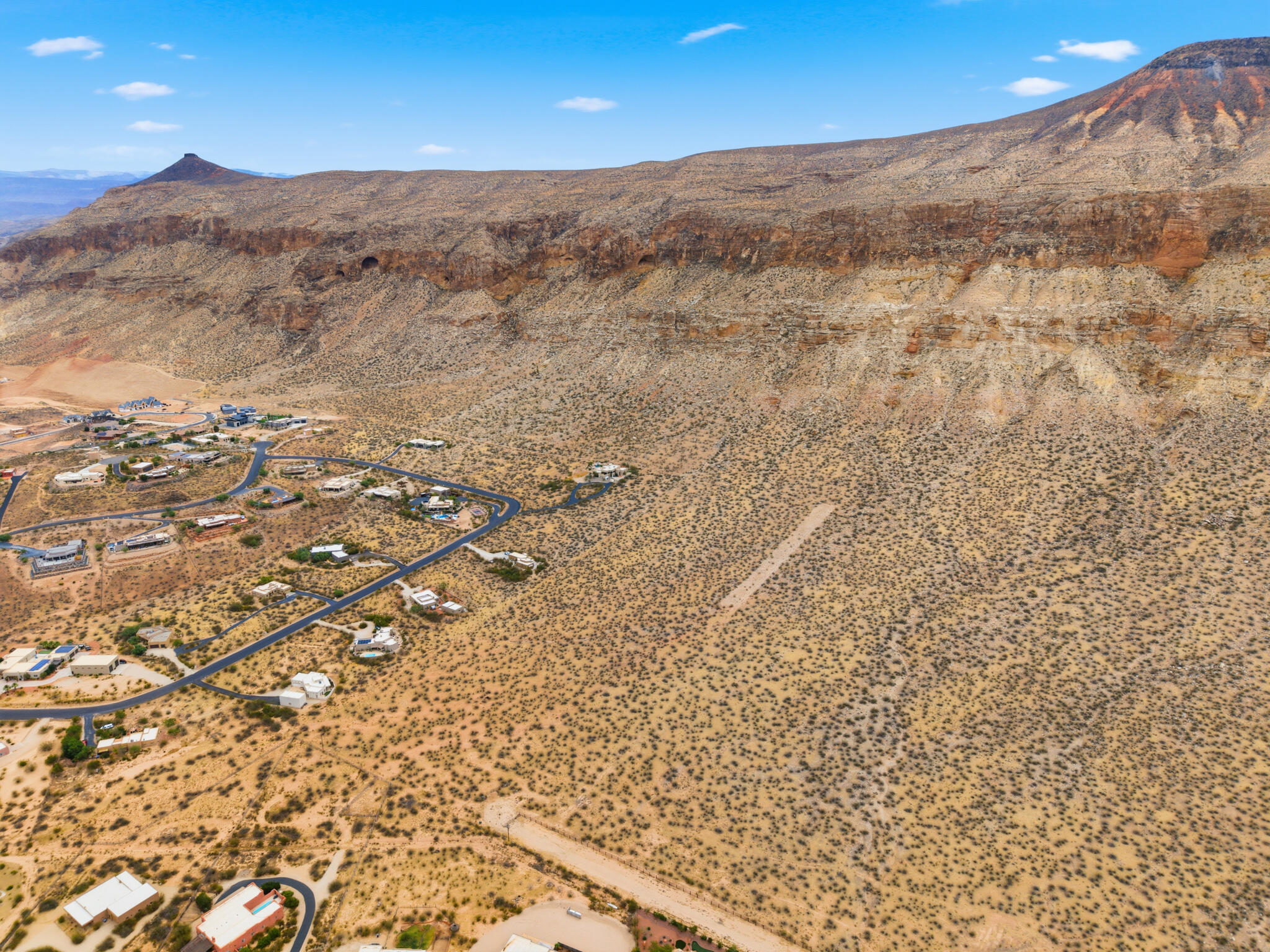 MOCCASIN FLATS - Land