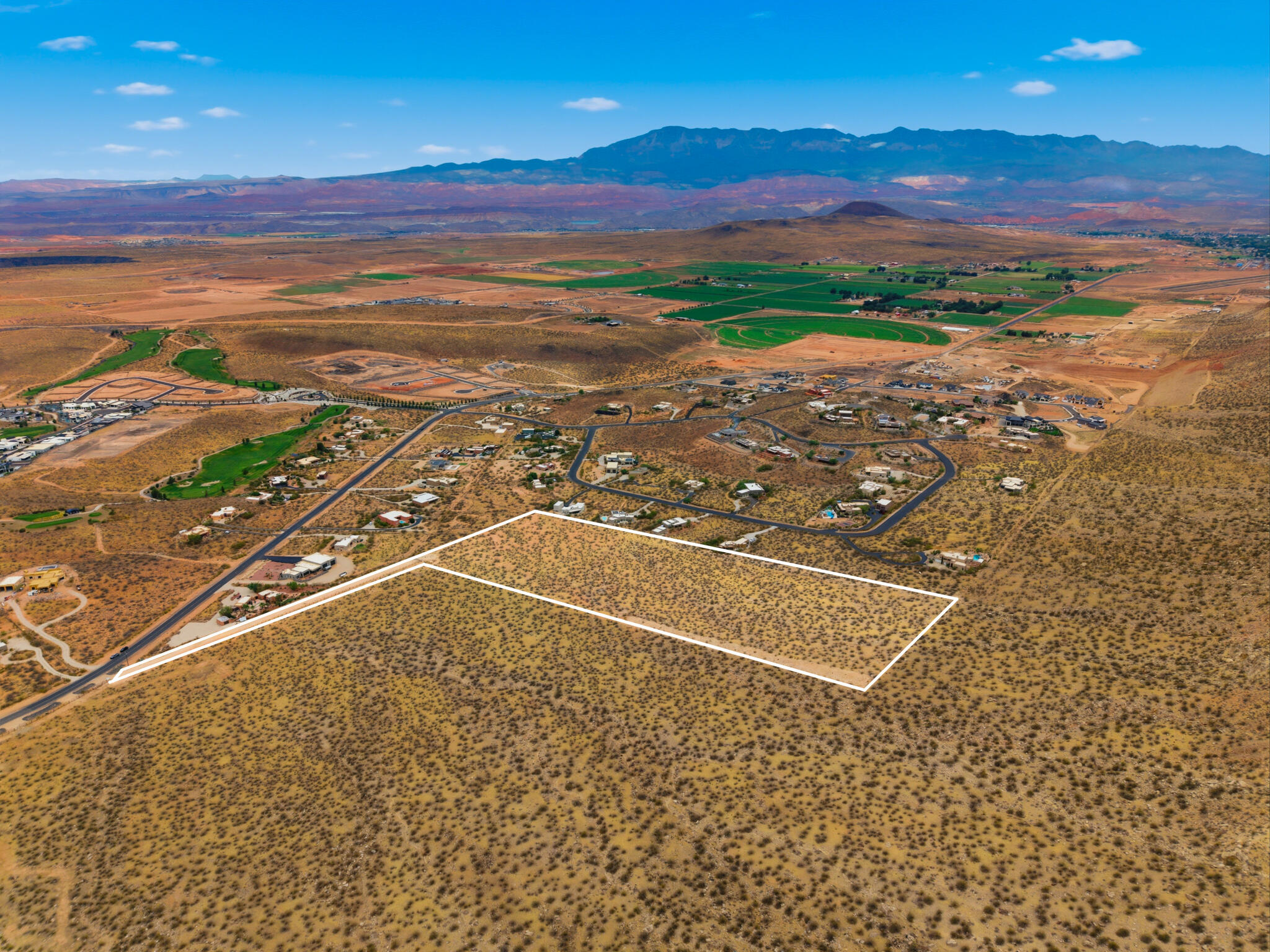 MOCCASIN FLATS - Land