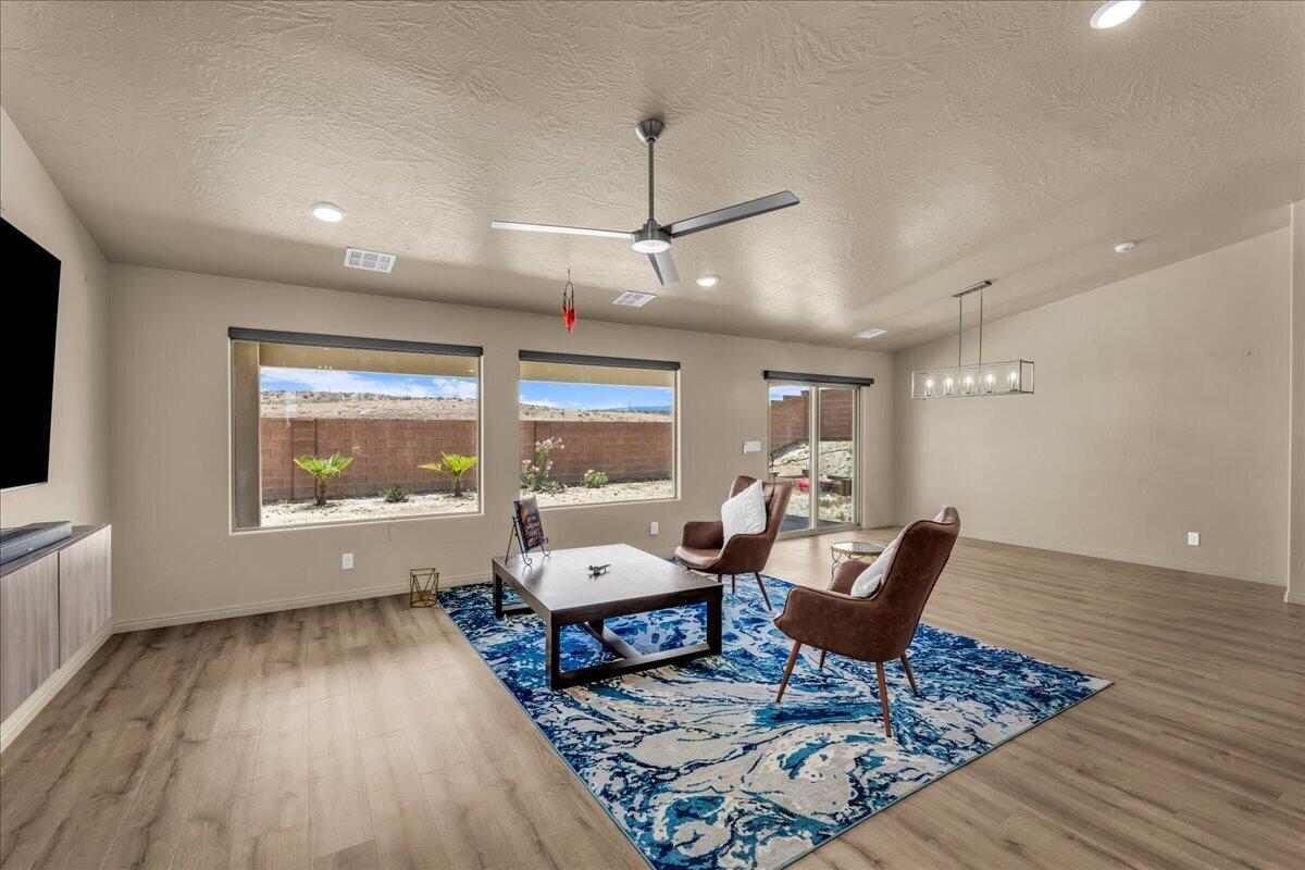 SAND RIDGE - Residential