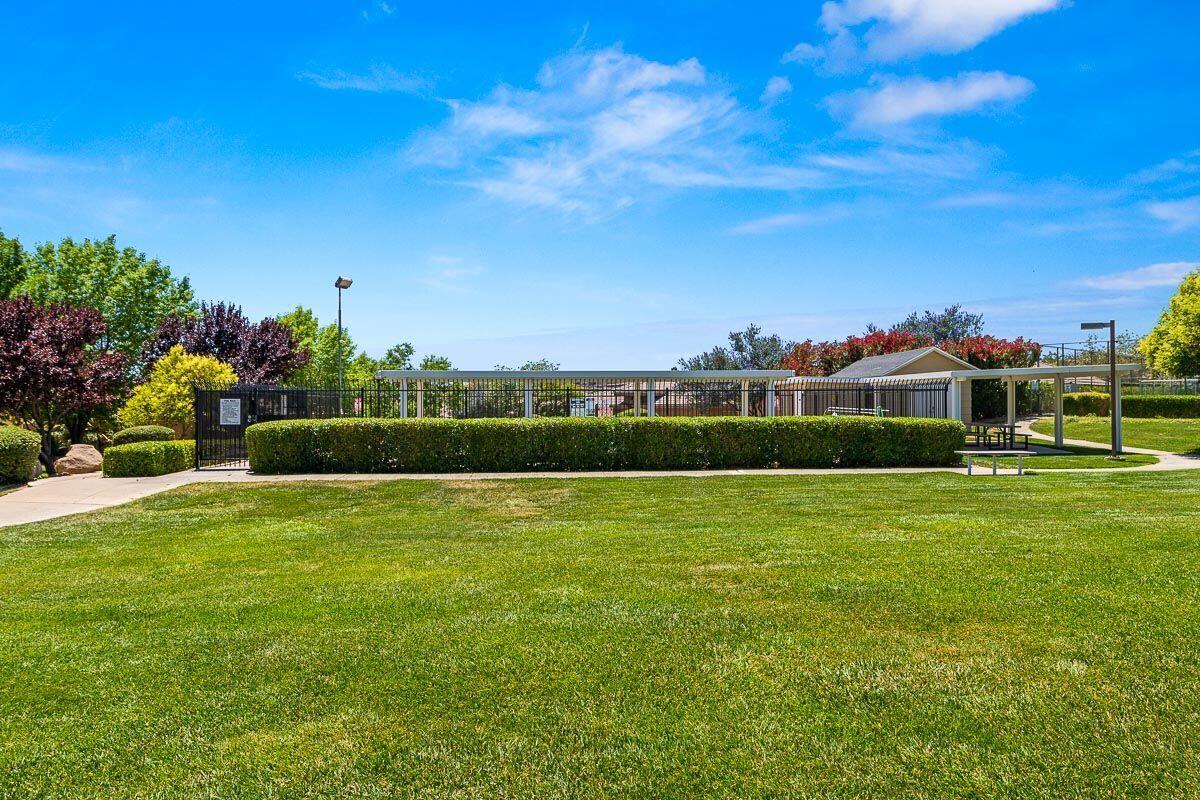COTTON MANOR - Residential