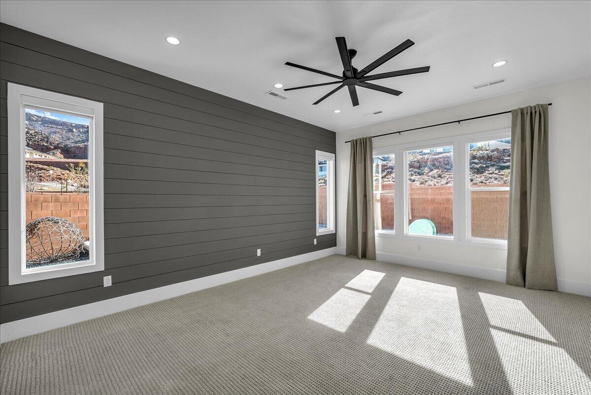 MAPLE ESTATES - Residential