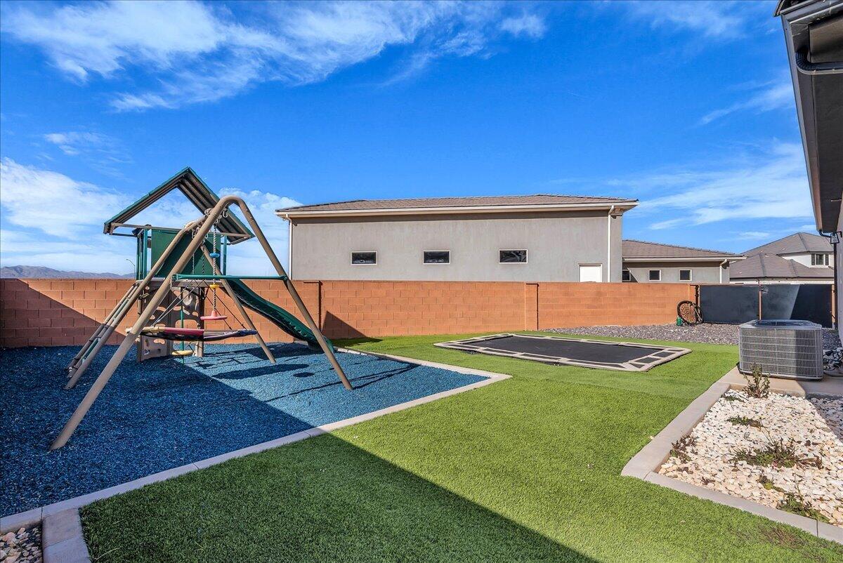 MAPLE ESTATES - Residential