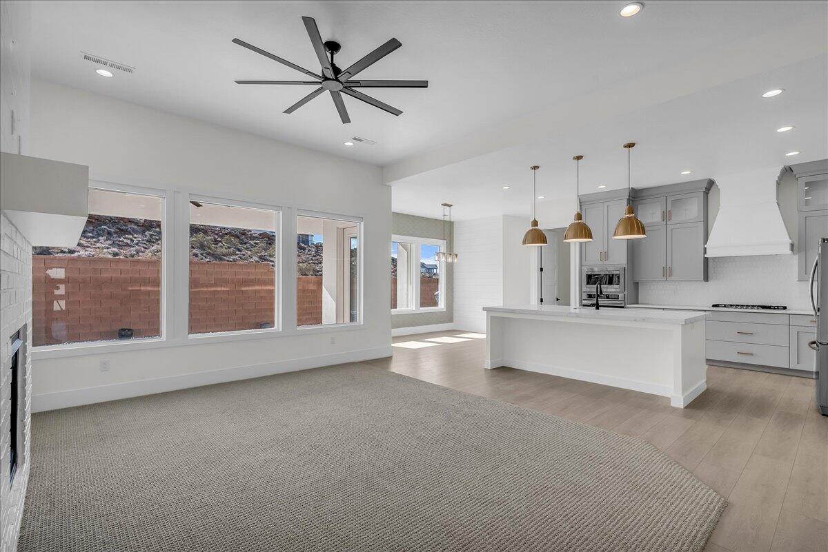 MAPLE ESTATES - Residential
