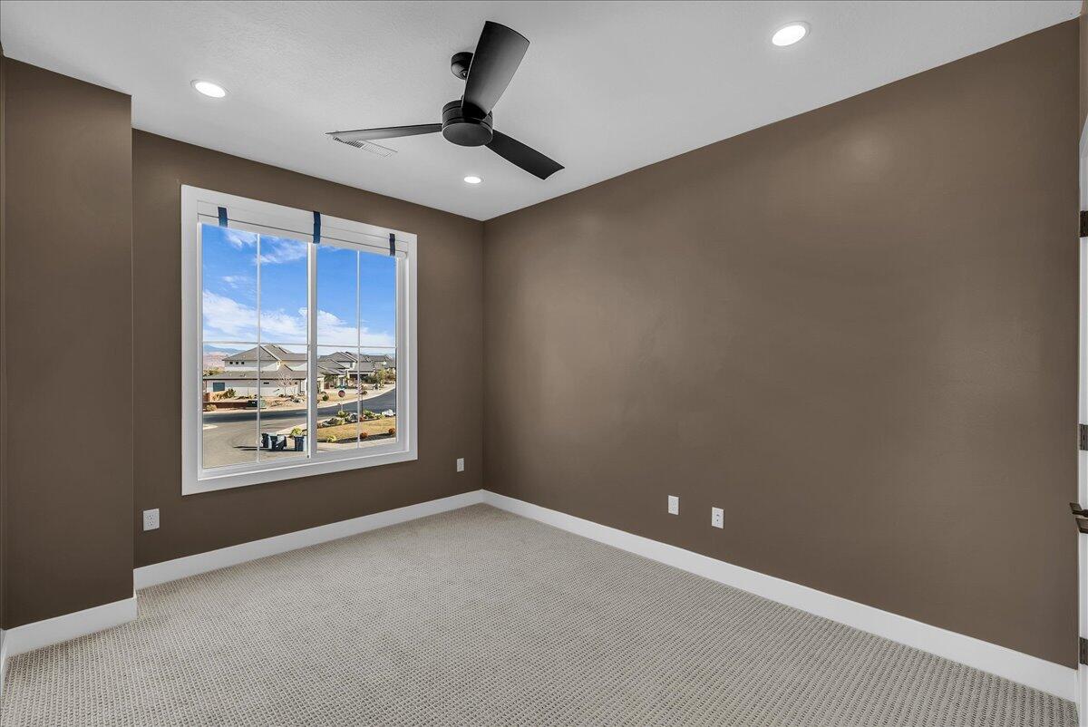 MAPLE ESTATES - Residential