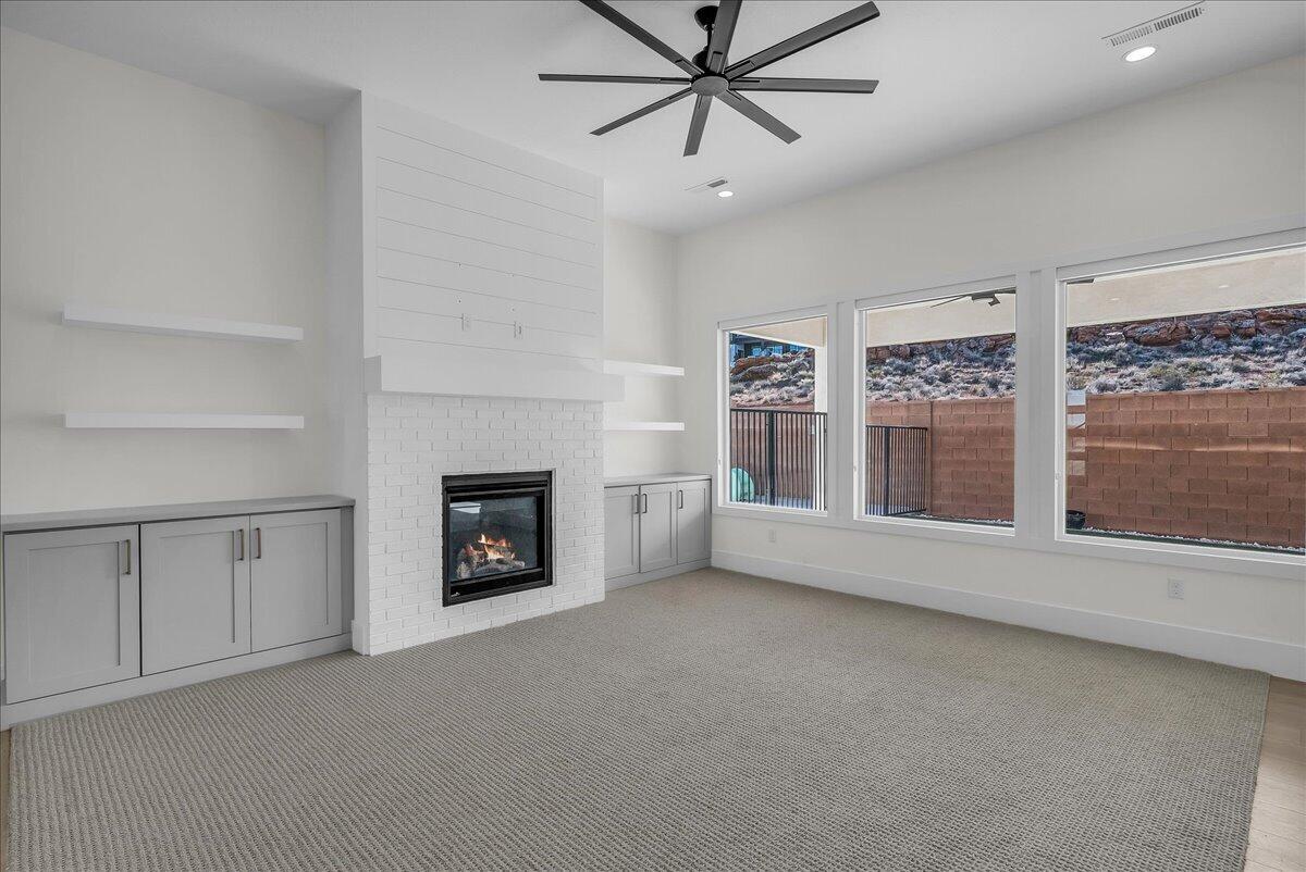 MAPLE ESTATES - Residential