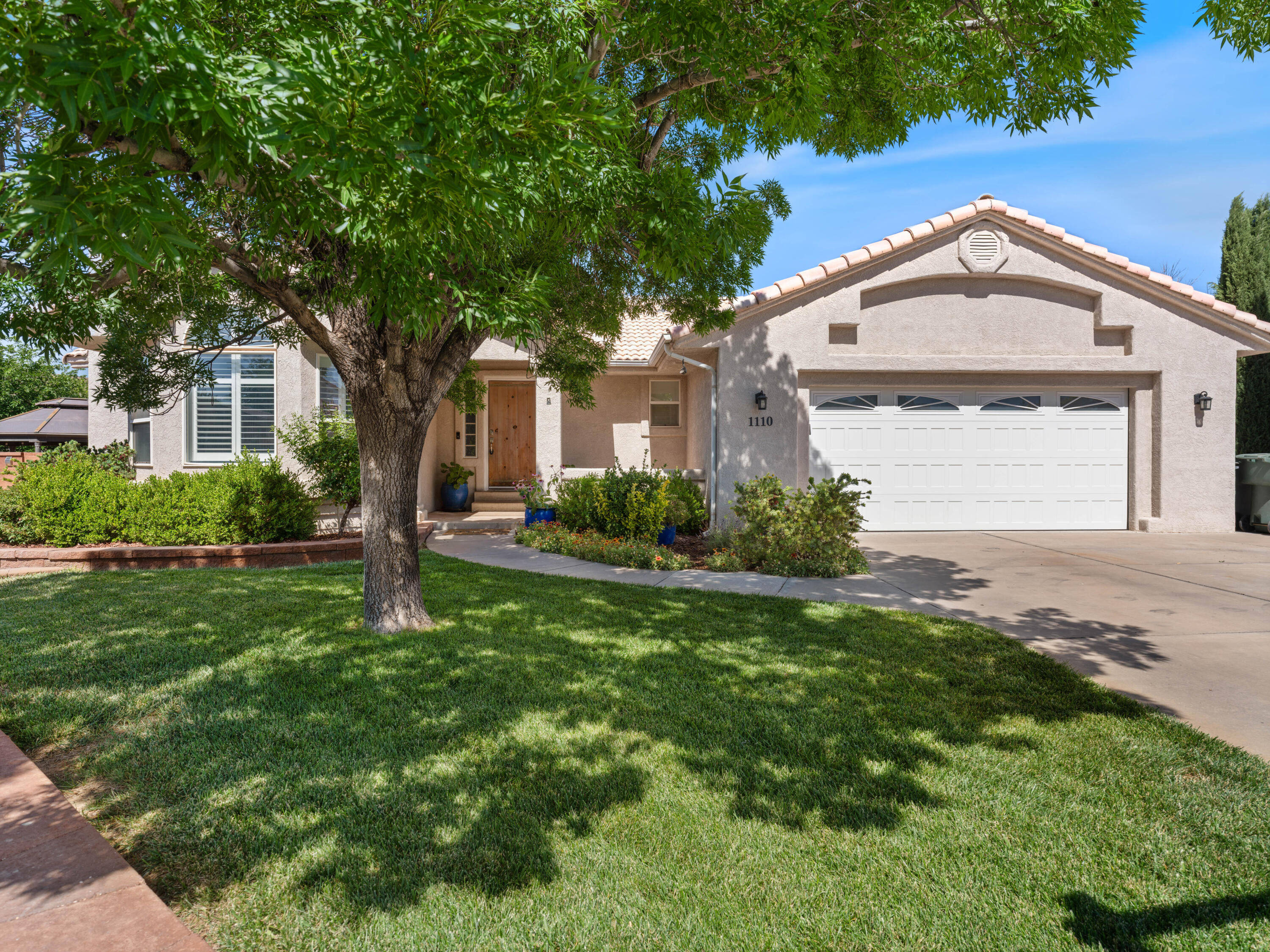 BLOOMINGTON HILLS - Residential