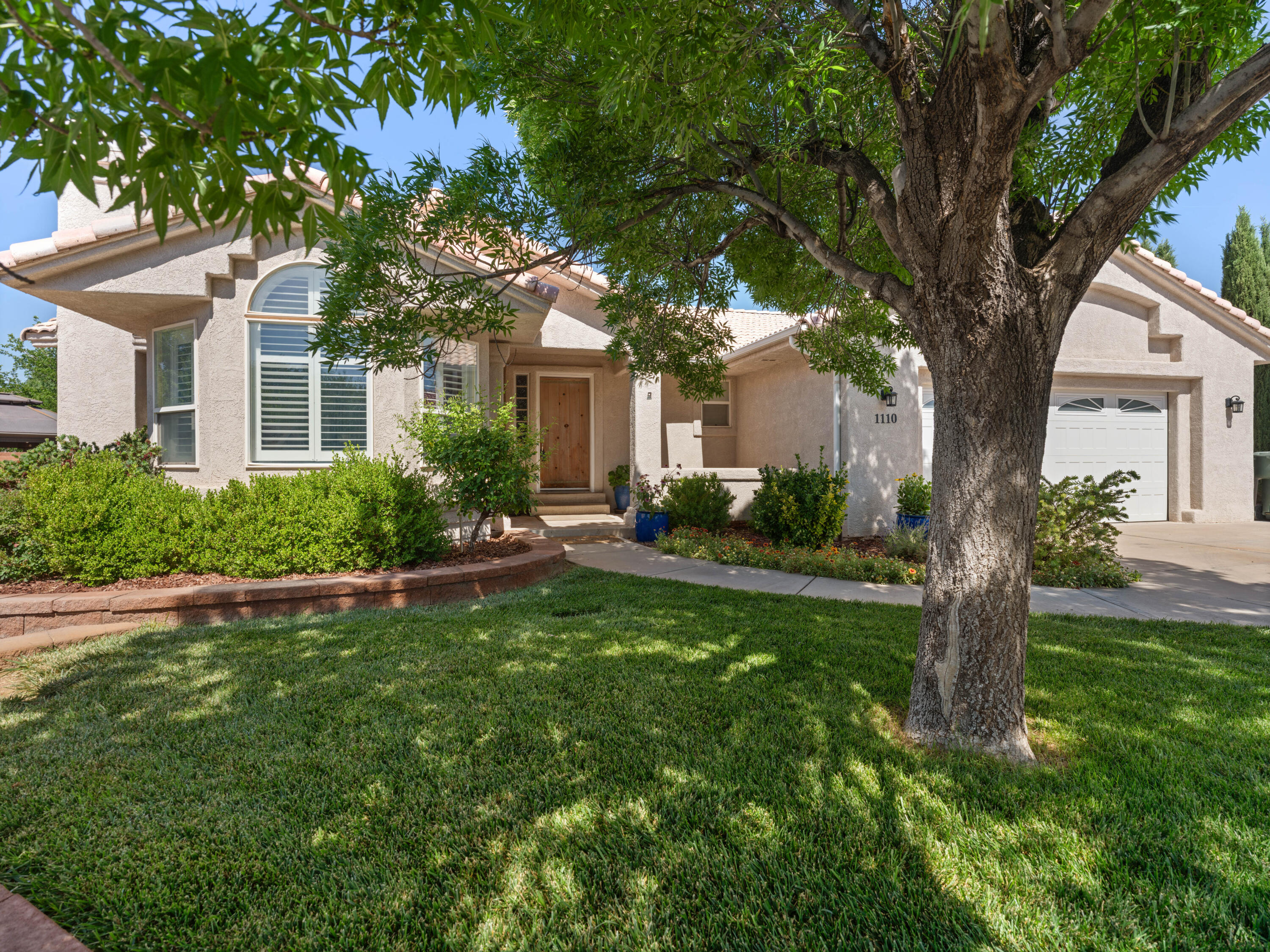 BLOOMINGTON HILLS - Residential