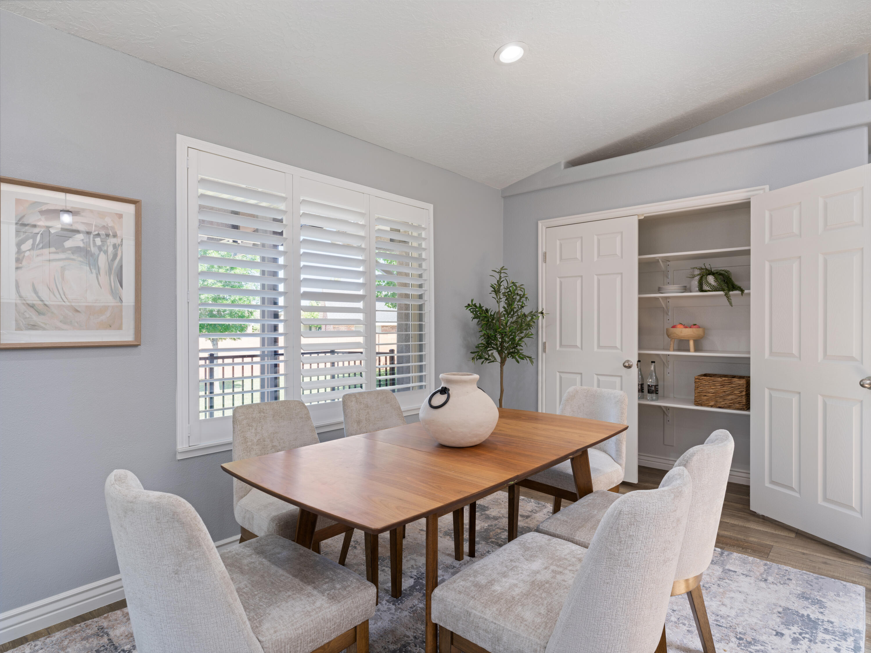BLOOMINGTON HILLS - Residential