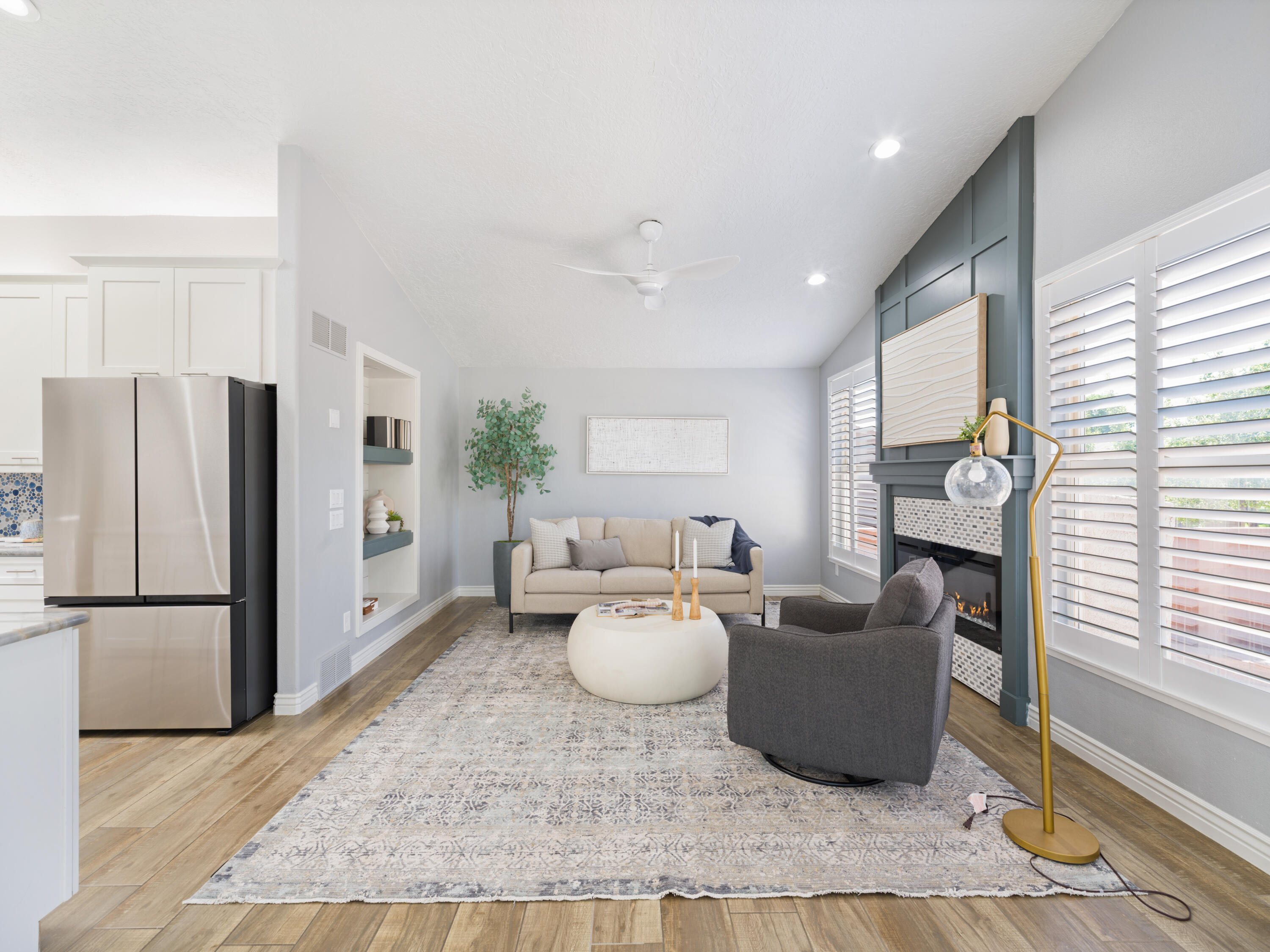 BLOOMINGTON HILLS - Residential