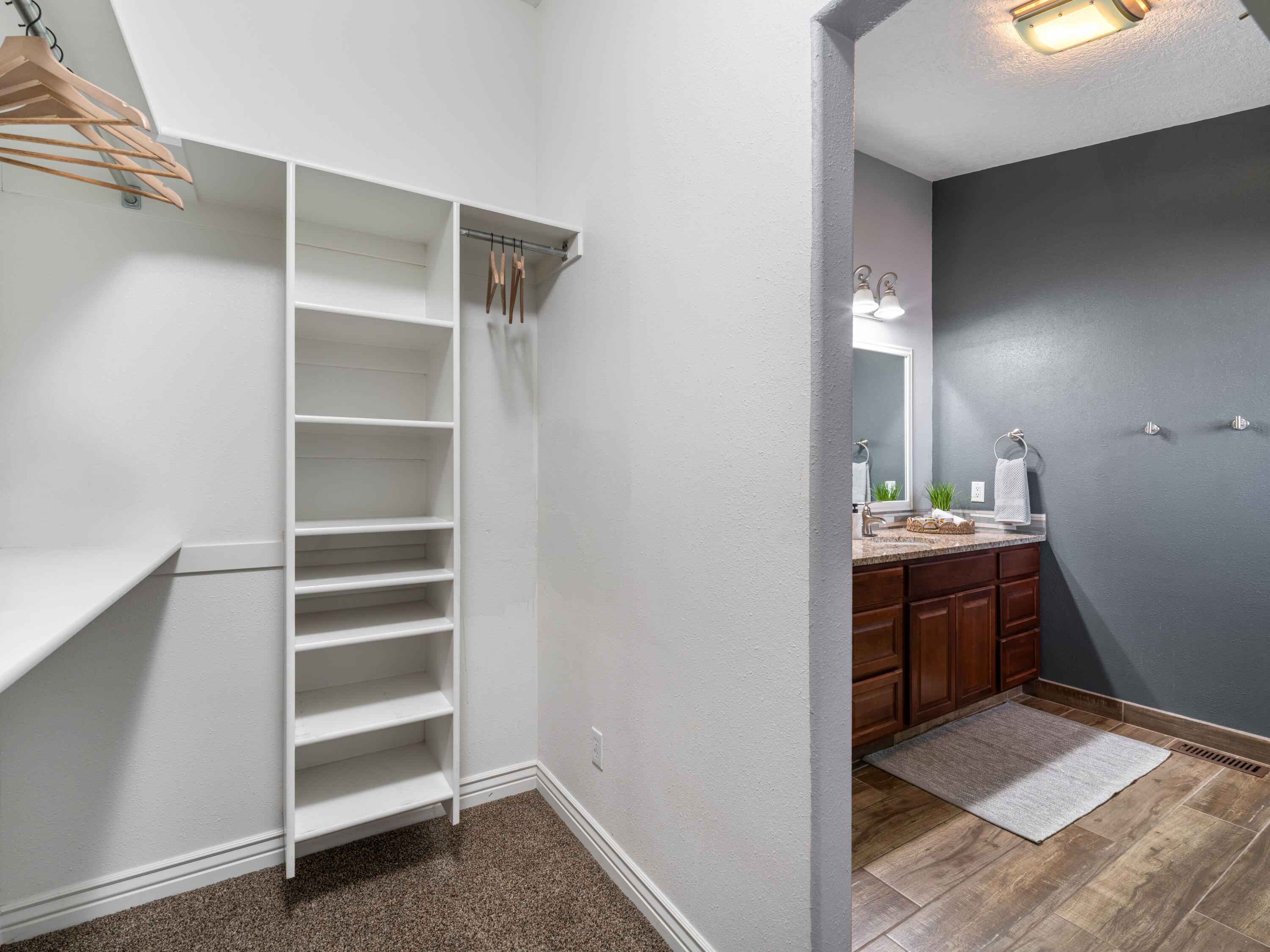 BLOOMINGTON HILLS - Residential