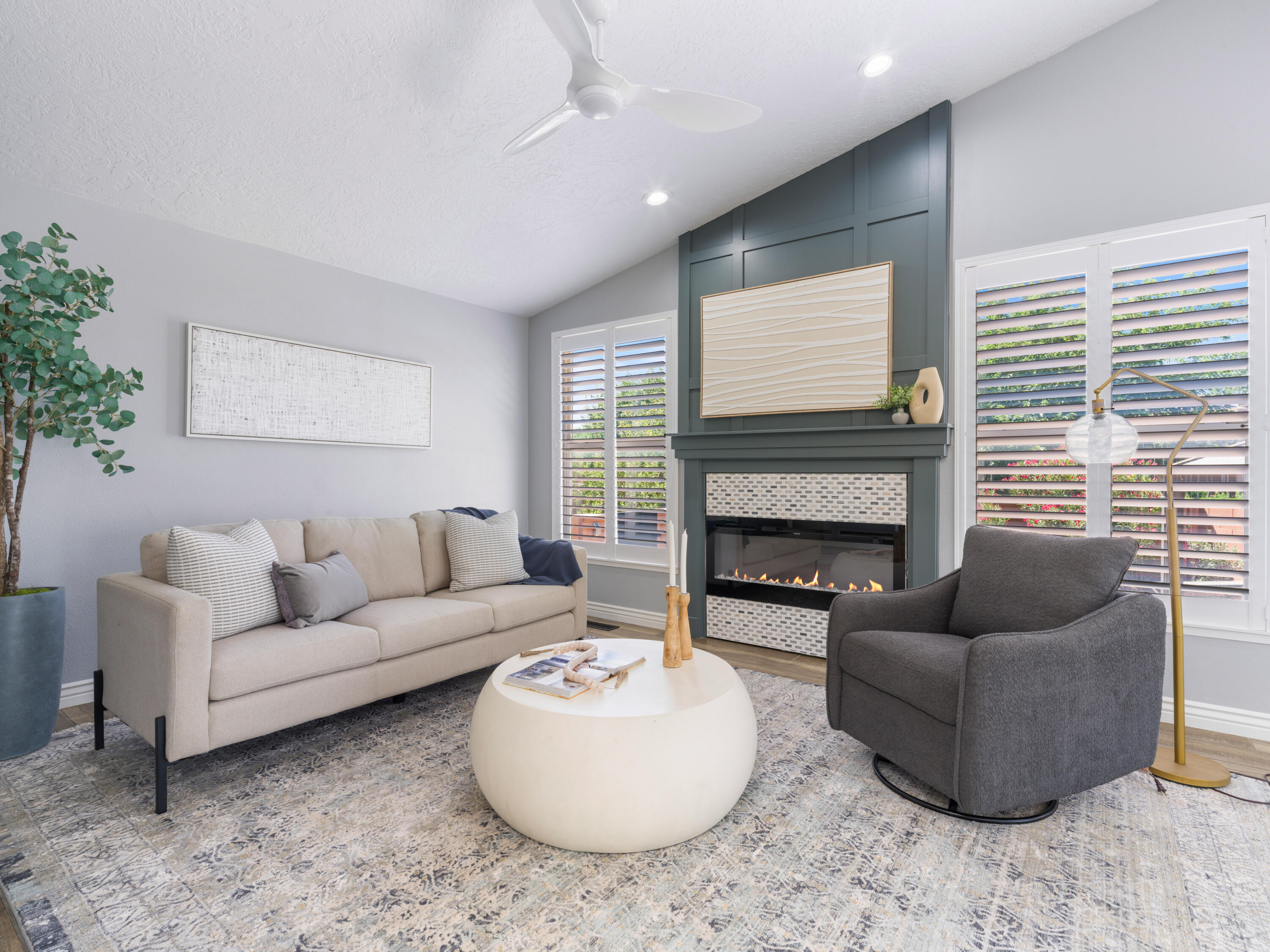 BLOOMINGTON HILLS - Residential