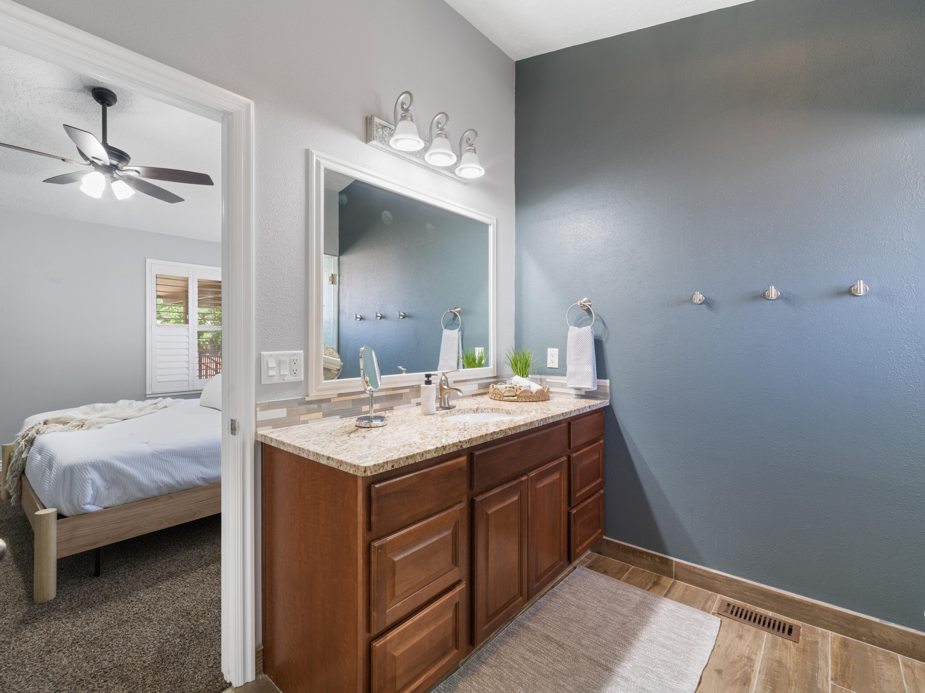 BLOOMINGTON HILLS - Residential