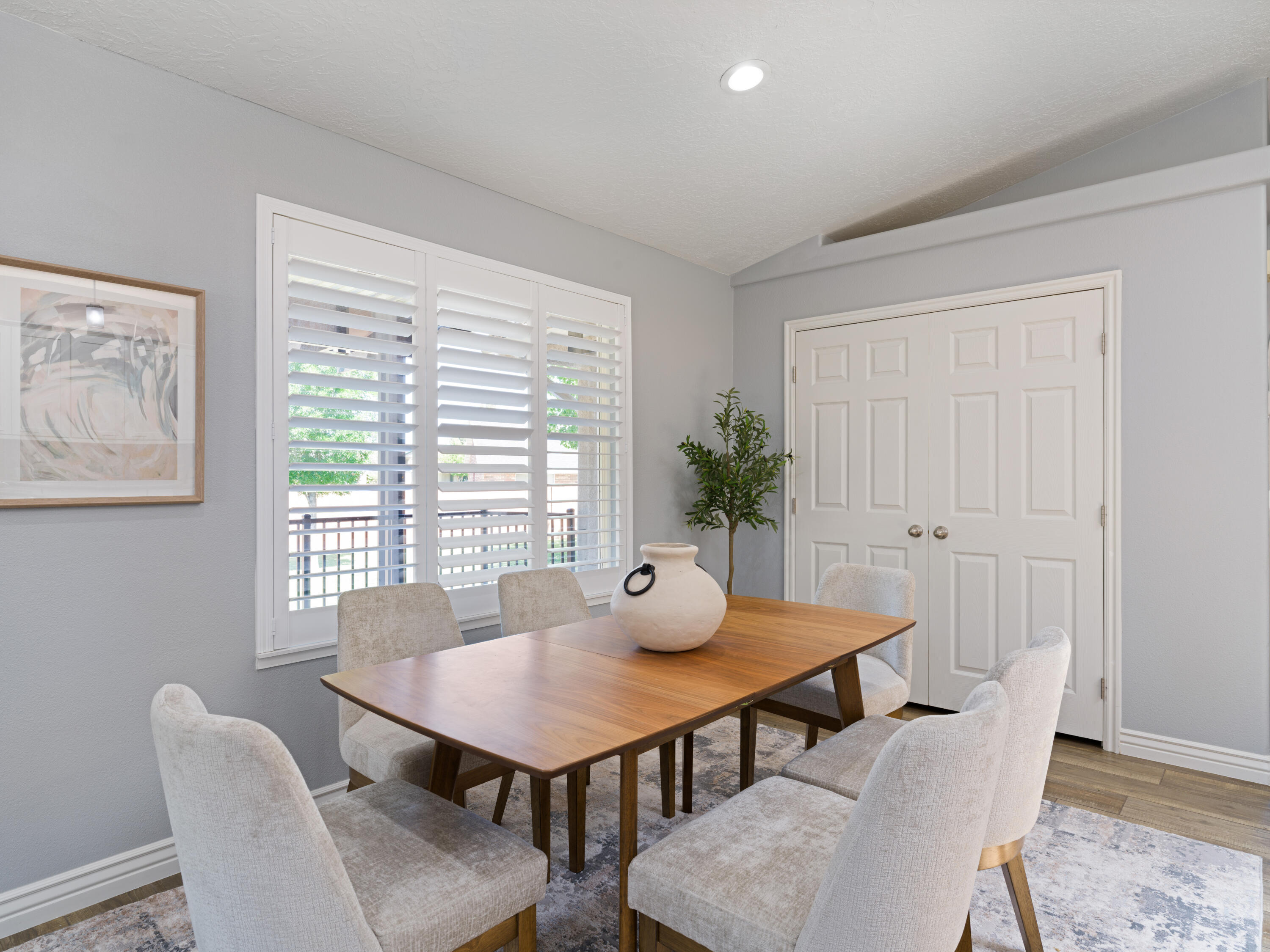BLOOMINGTON HILLS - Residential
