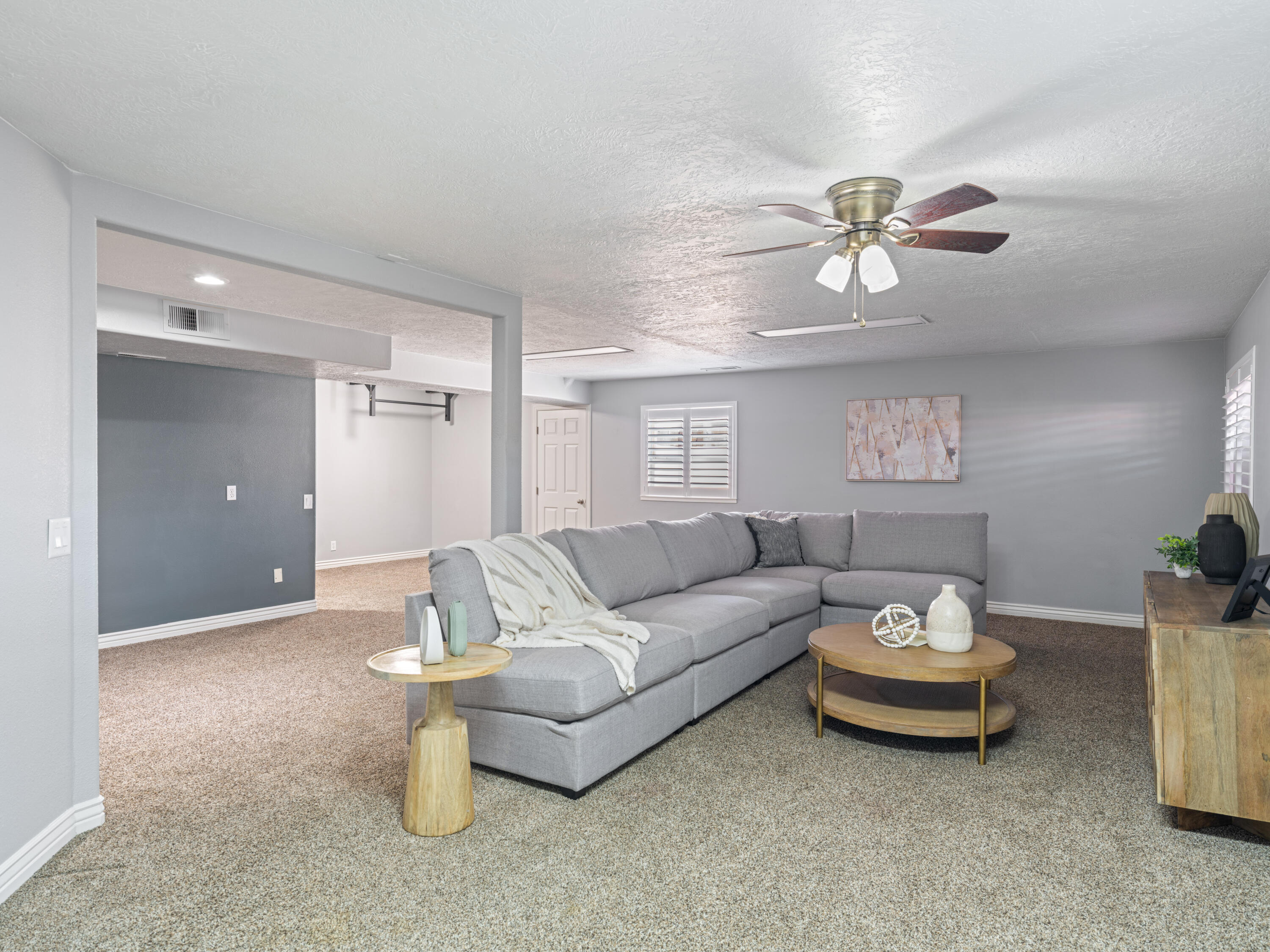 BLOOMINGTON HILLS - Residential