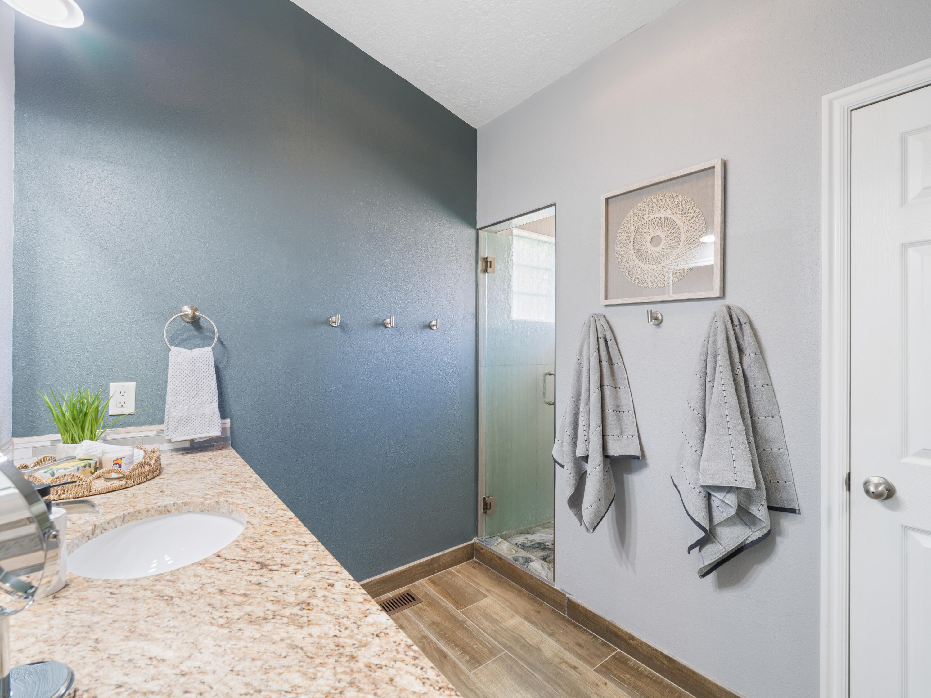 BLOOMINGTON HILLS - Residential
