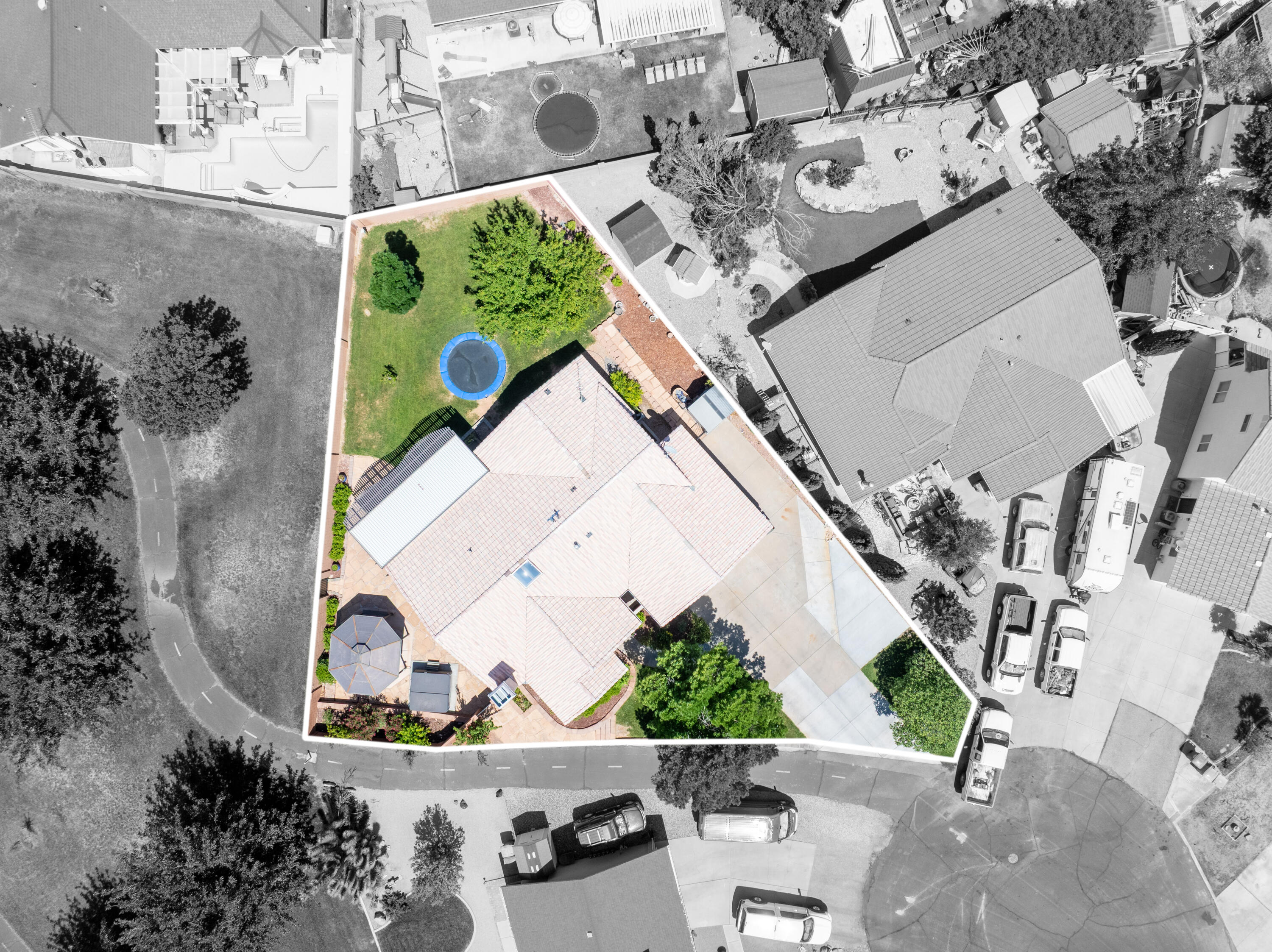 BLOOMINGTON HILLS - Residential