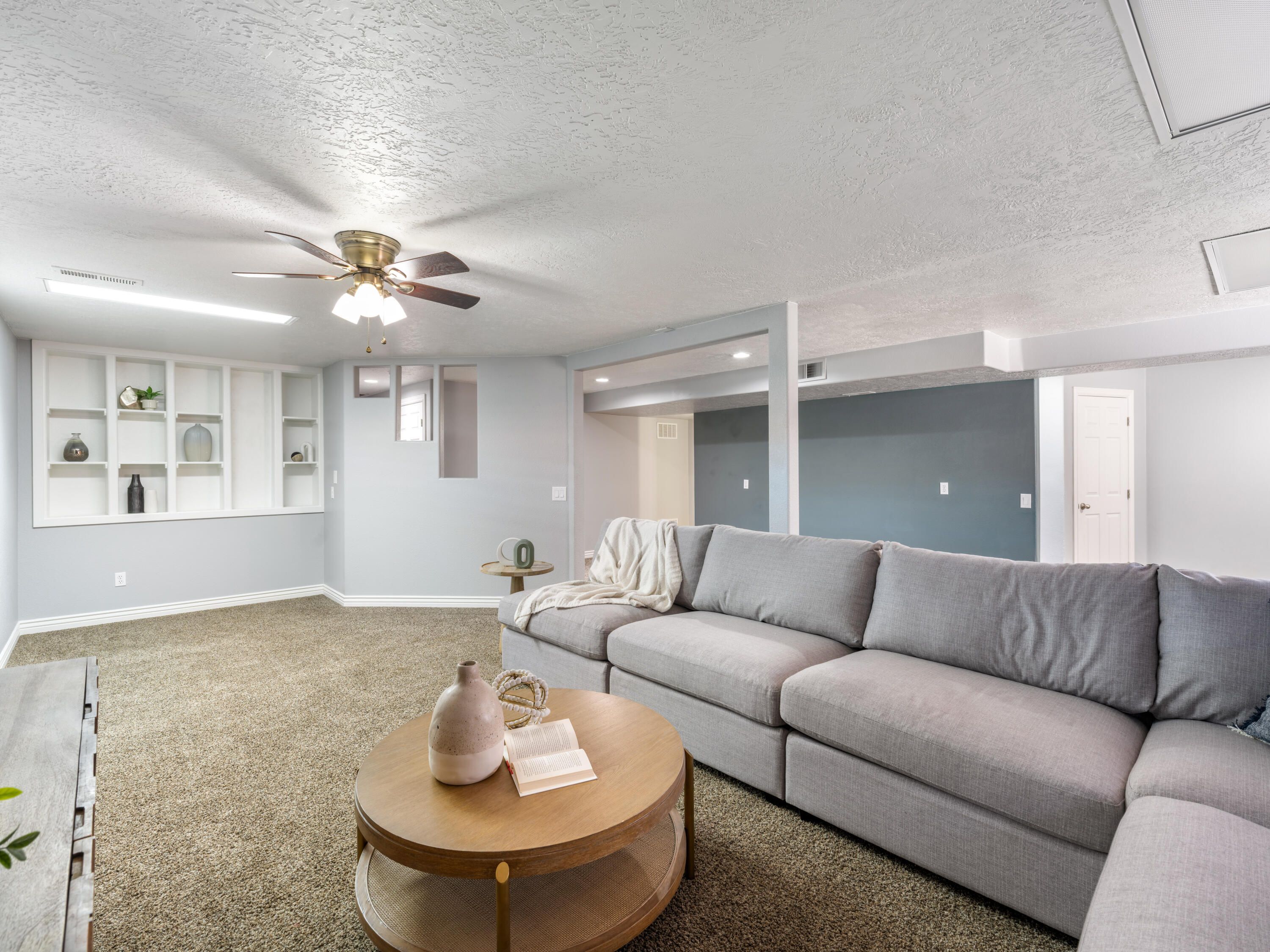 BLOOMINGTON HILLS - Residential