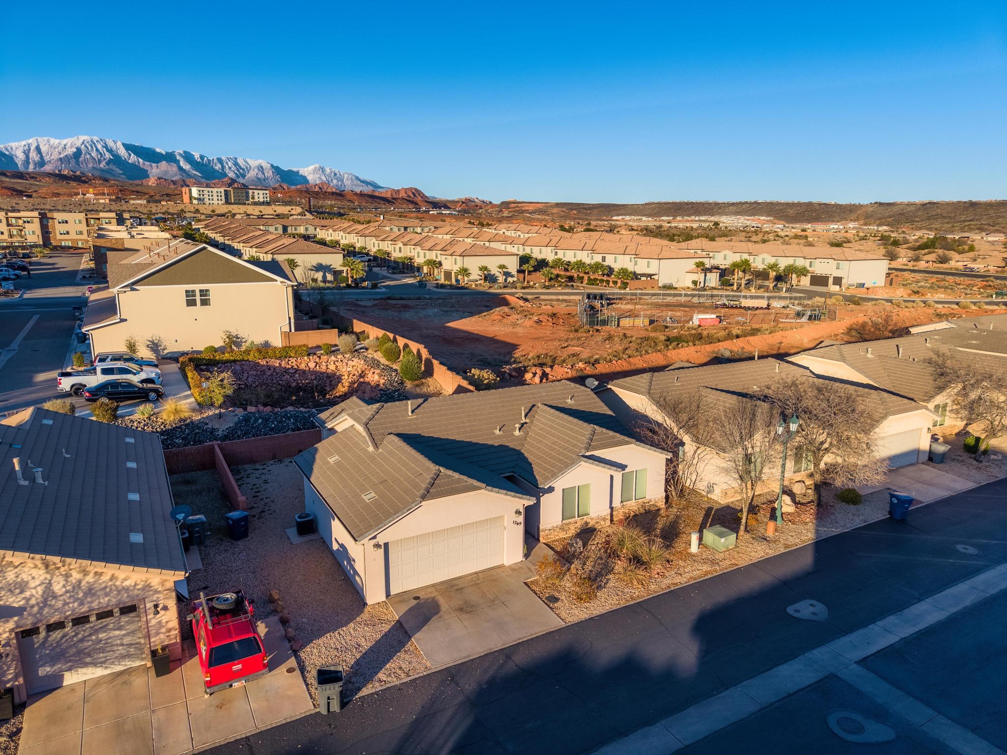 ENGLISH OAKS ESTATES - Residential