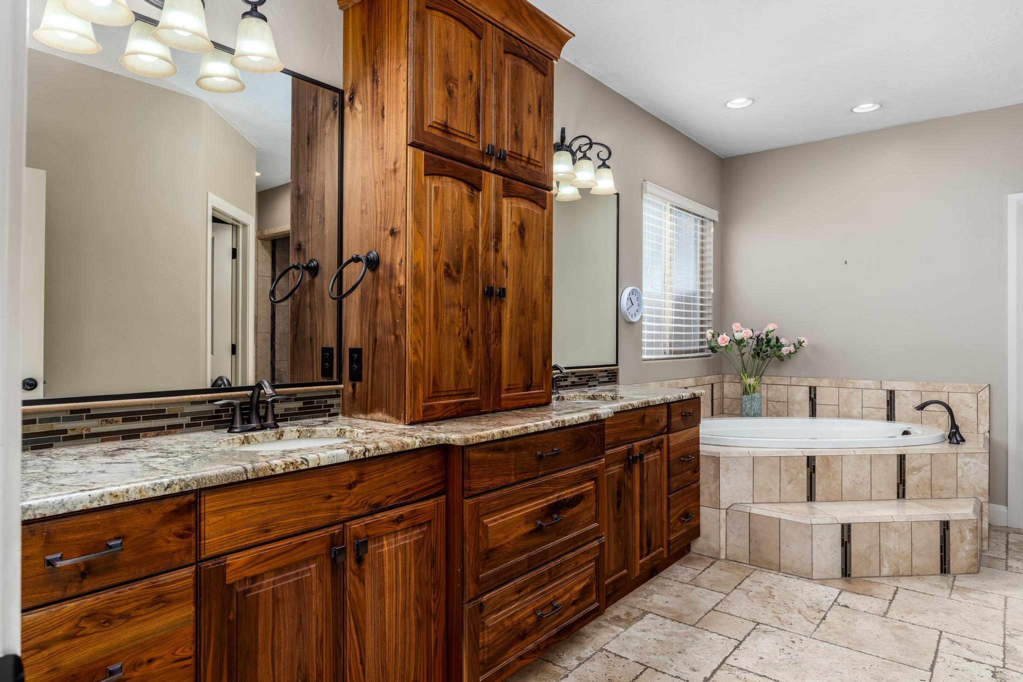 COYOTE SPRINGS - Residential