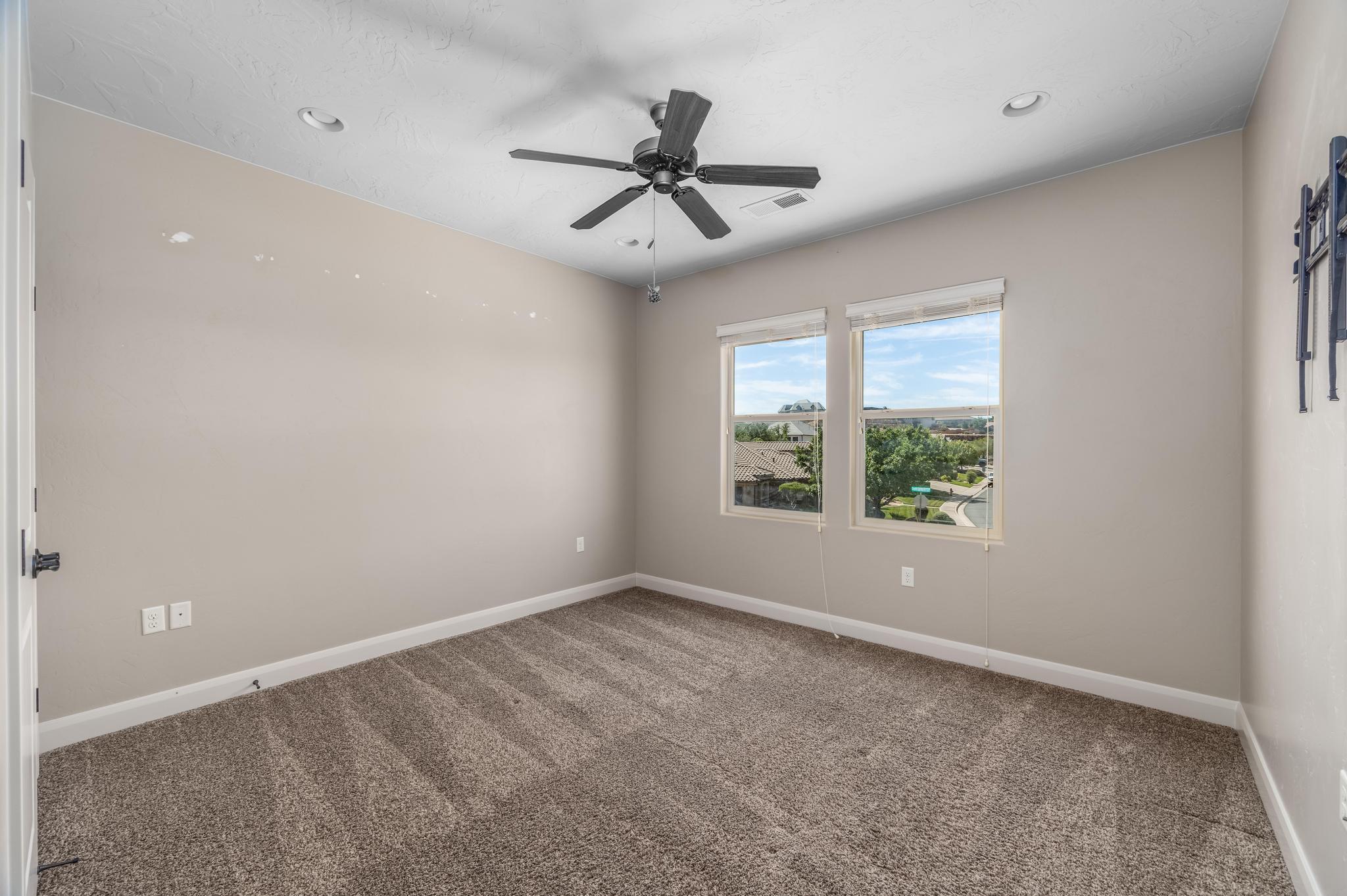 COYOTE SPRINGS - Residential