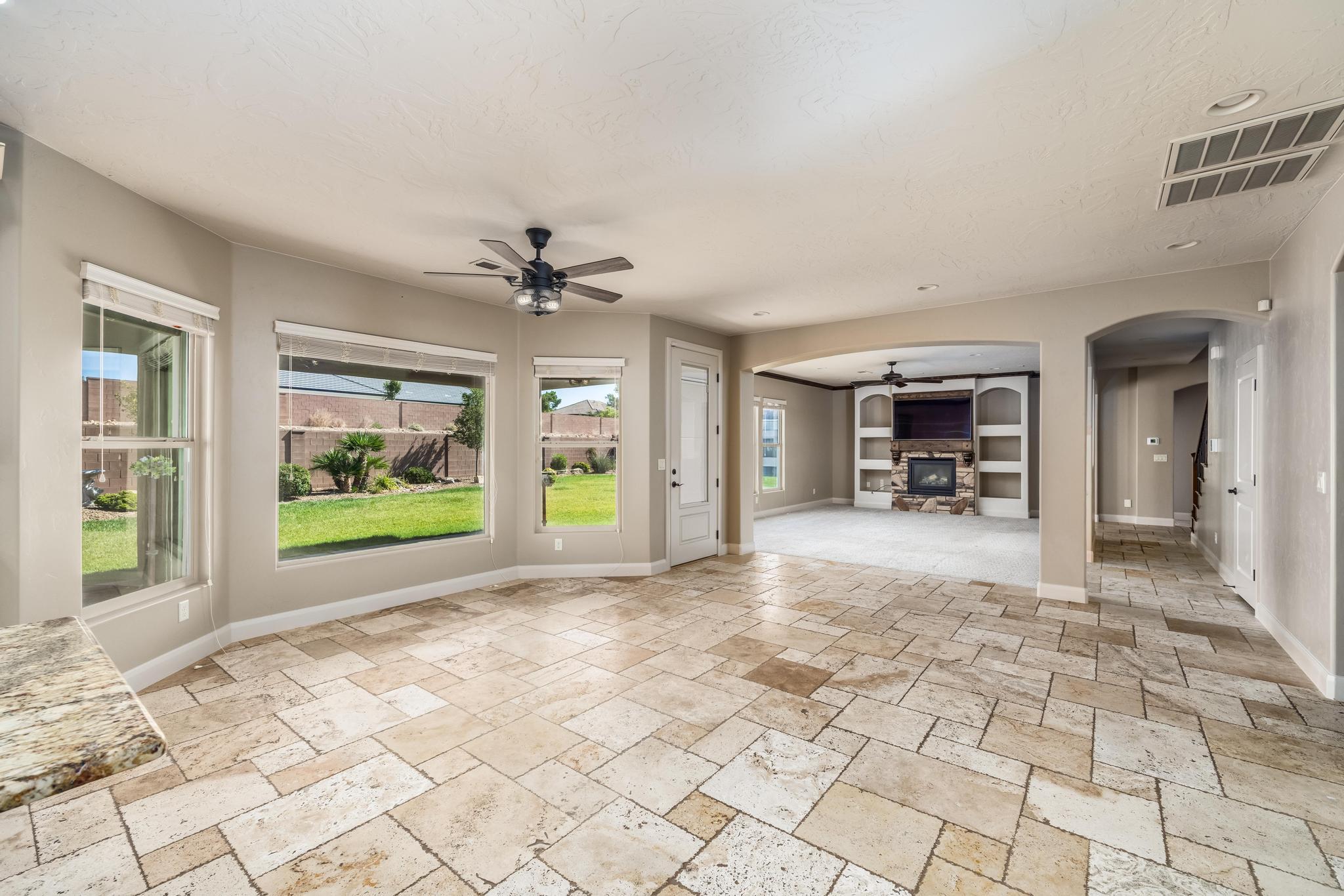 COYOTE SPRINGS - Residential