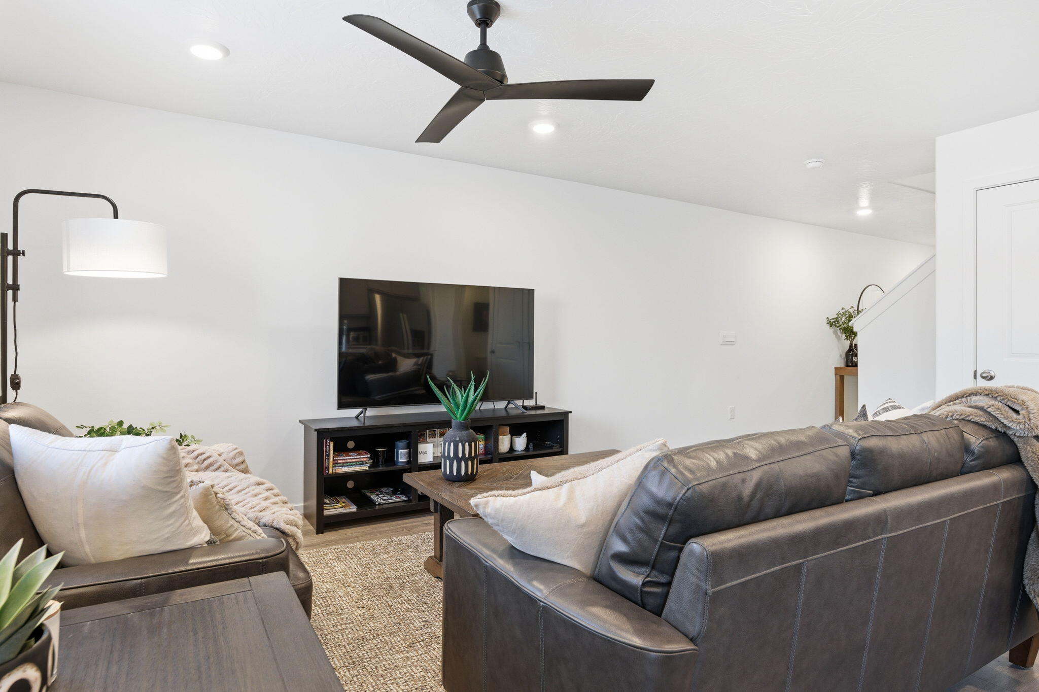 LABYRINTH PT AT LG VALLEY - Residential