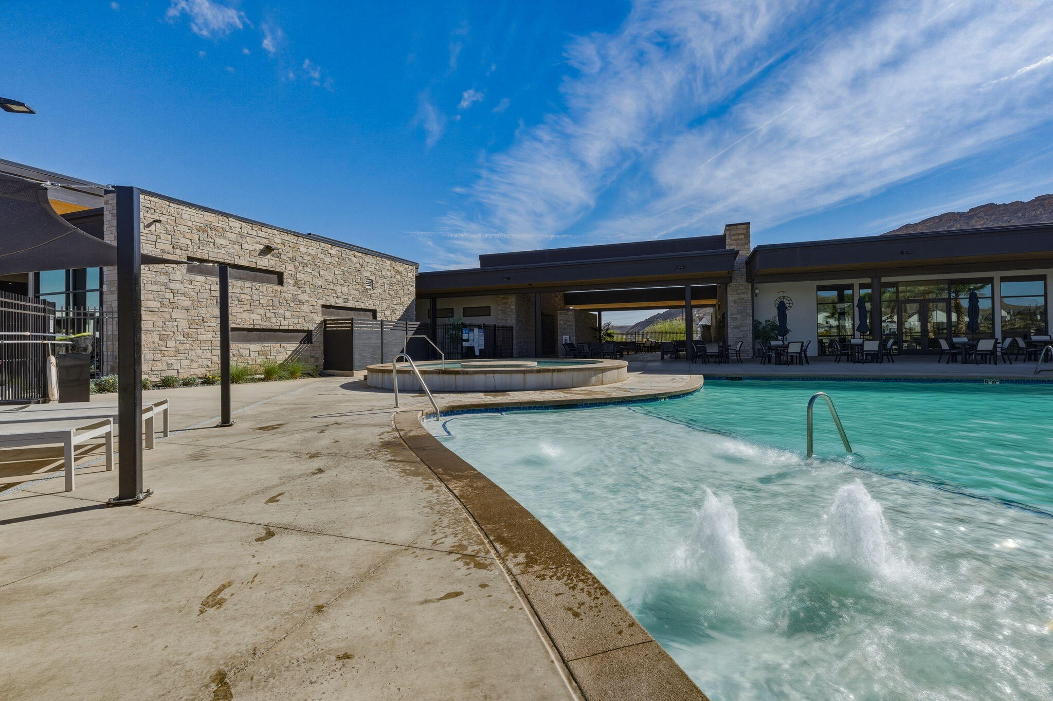 LABYRINTH PT AT LG VALLEY - Residential