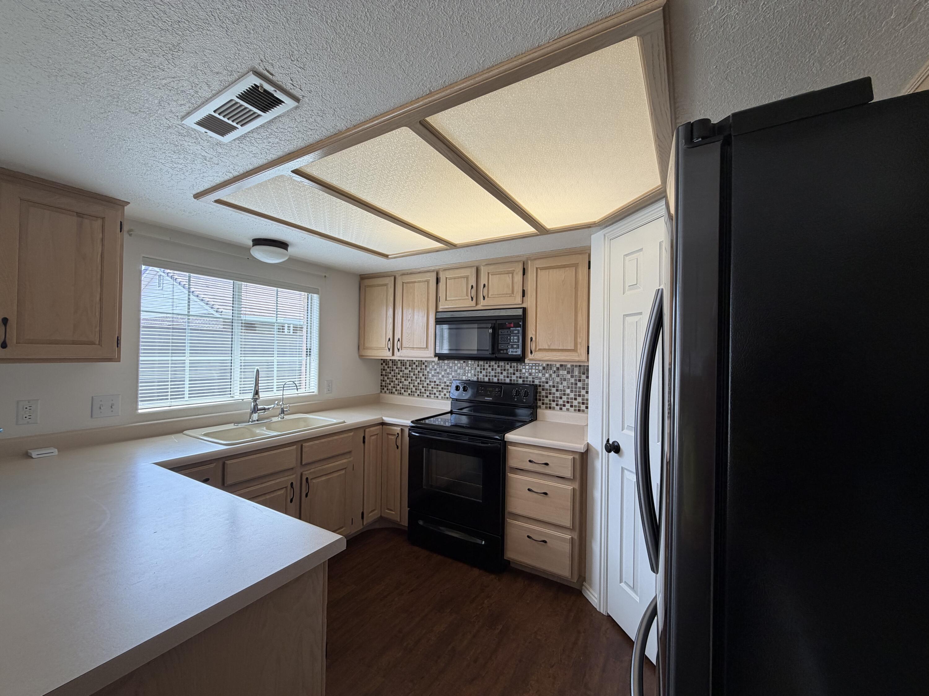SUN COUNTRY MEADOWS SOUTH TOWNHOMES - Residential