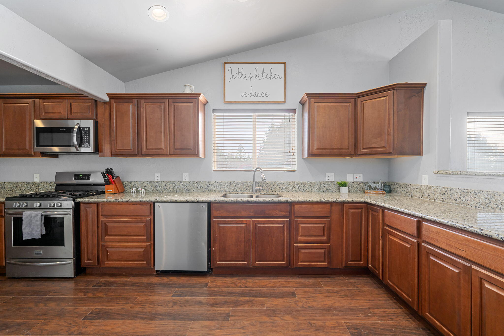 DIXIE DEER ESTATES - Residential