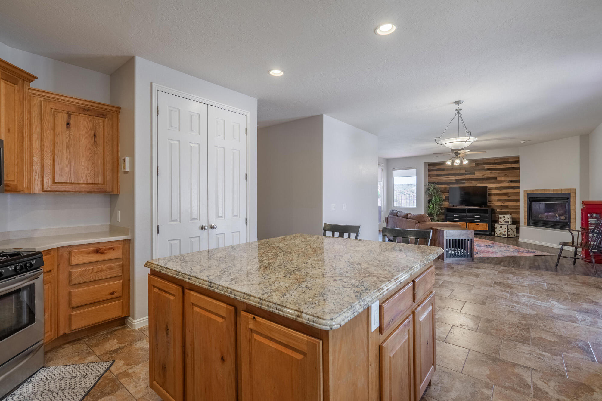 CORAL CANYON - Residential