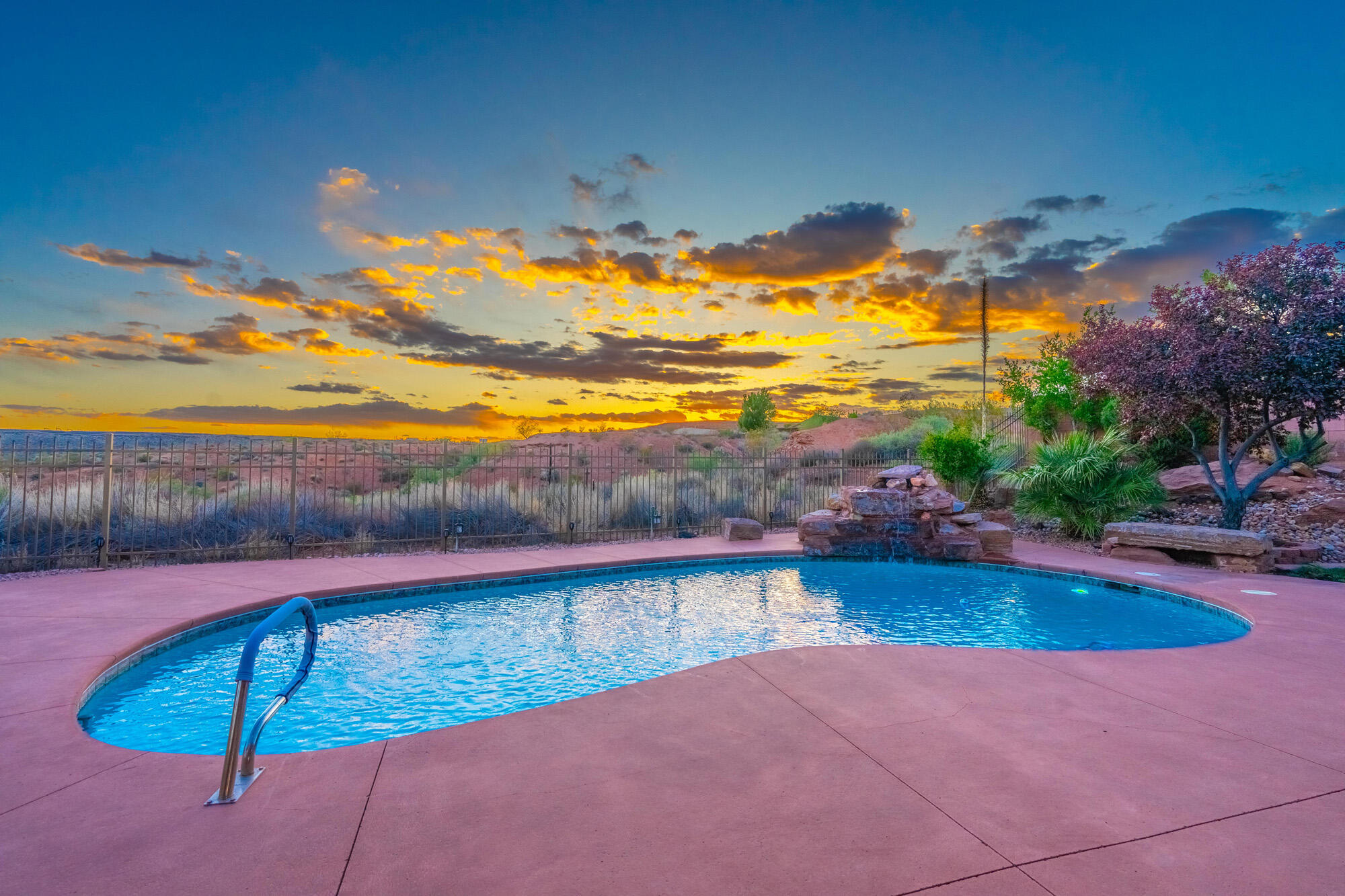 CORAL CANYON - Residential