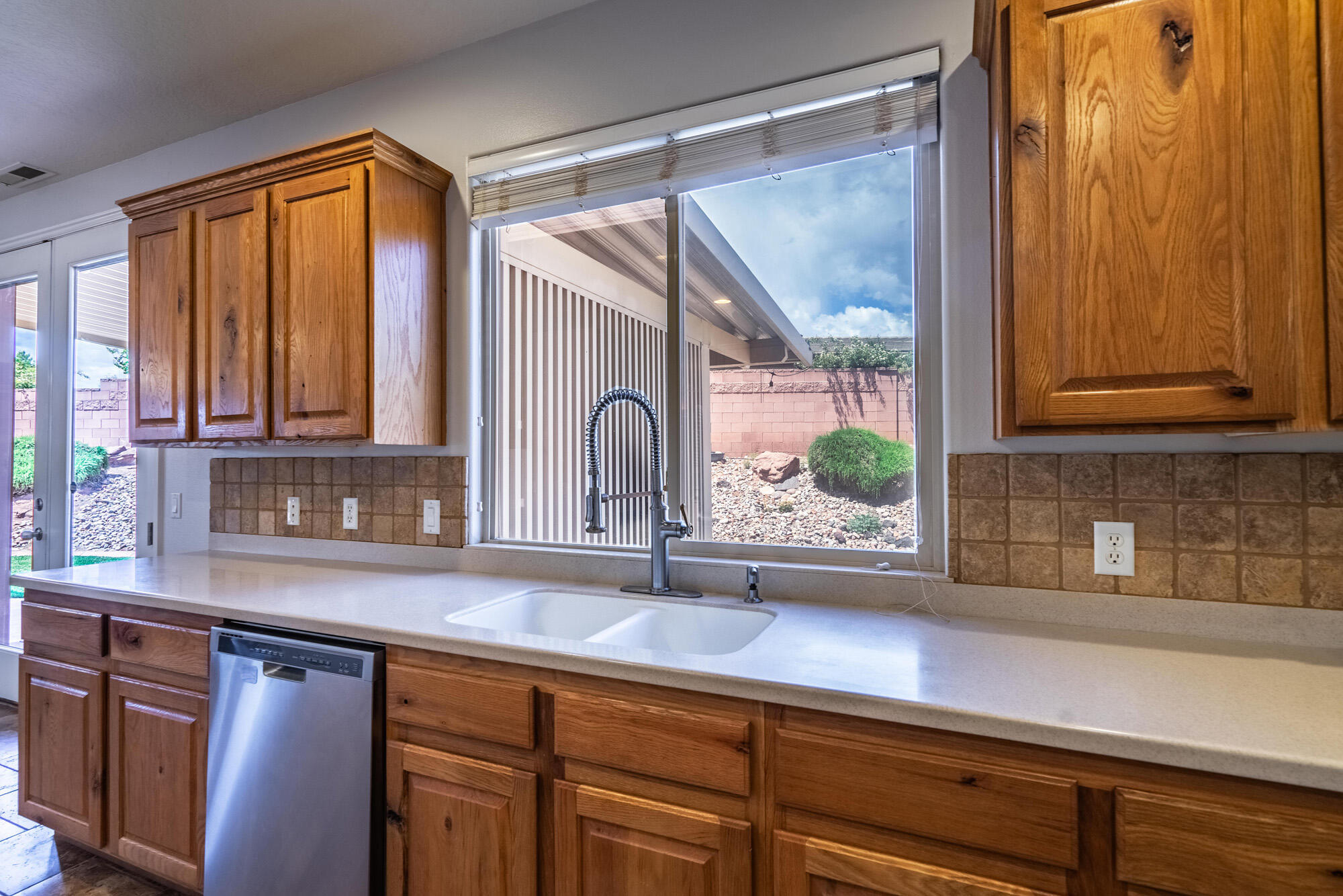 CORAL CANYON - Residential