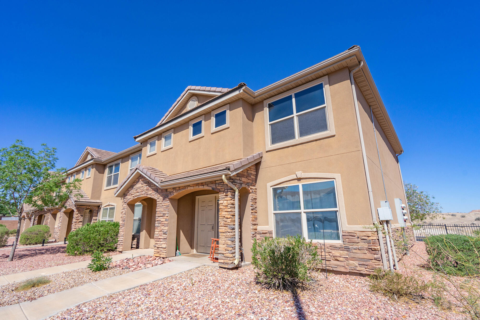 HIDDEN VALLEY TOWN HOMES - Residential