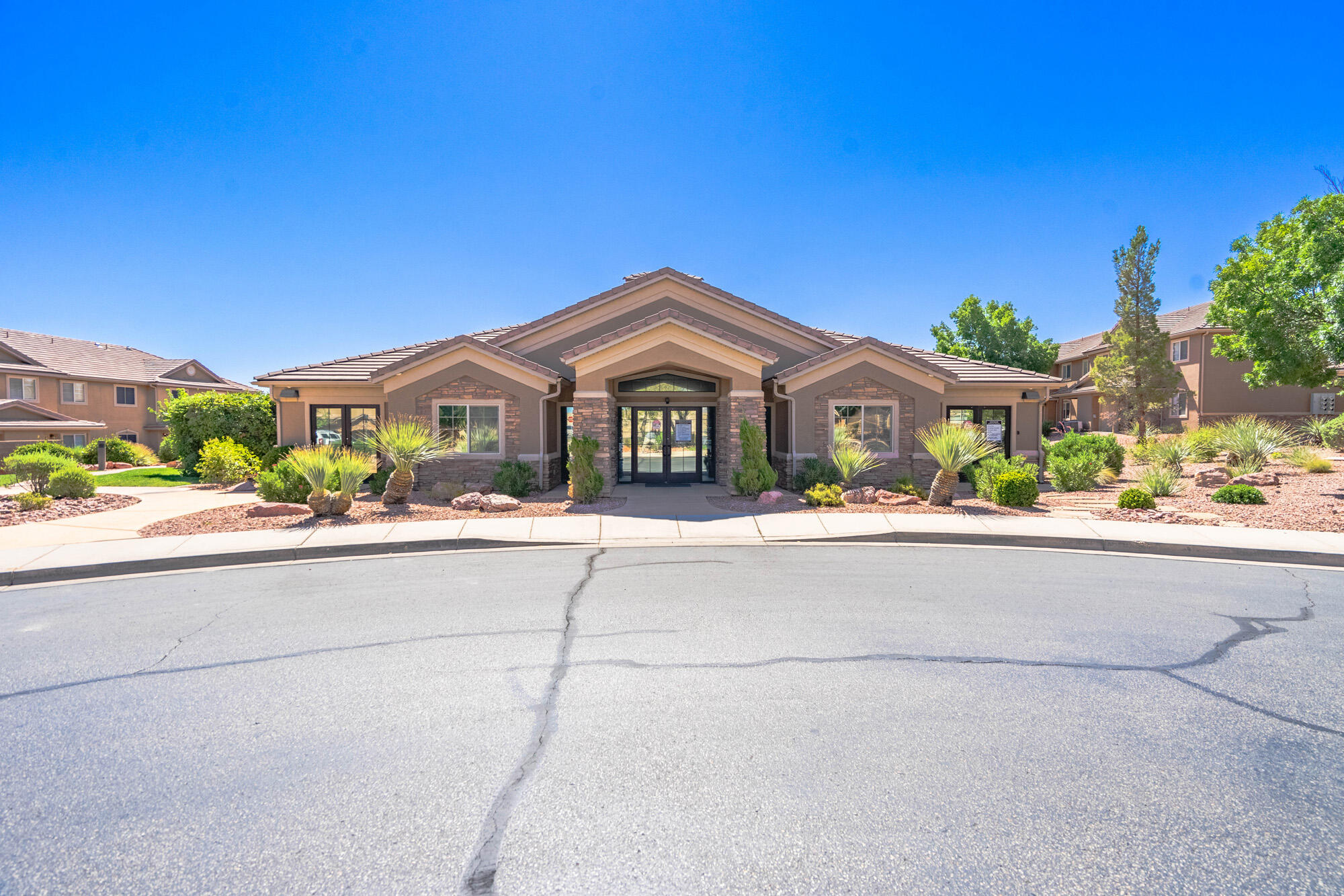 HIDDEN VALLEY TOWN HOMES - Residential