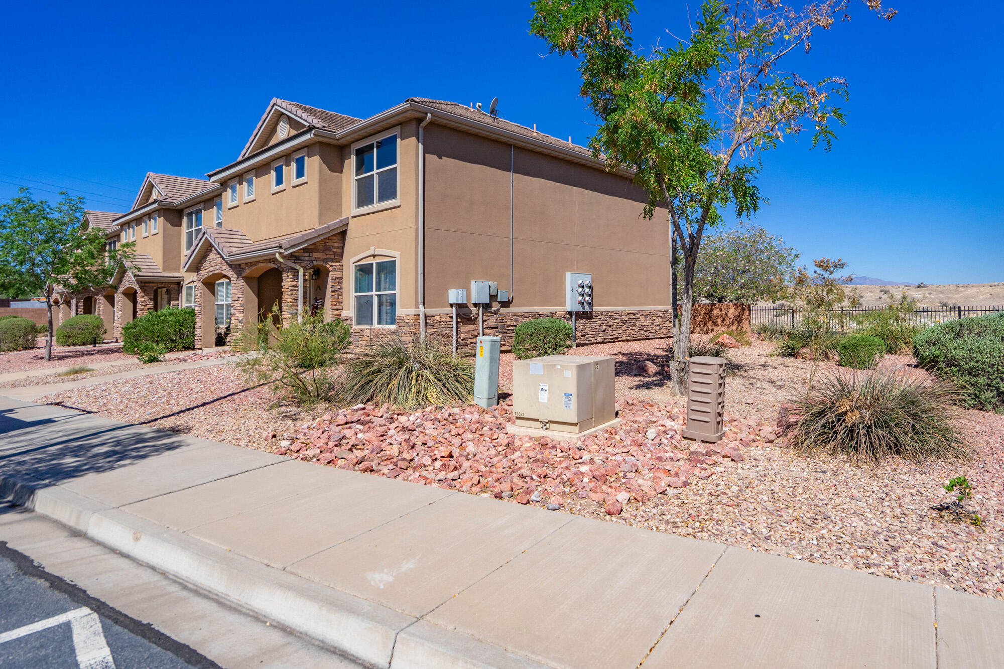 HIDDEN VALLEY TOWN HOMES - Residential