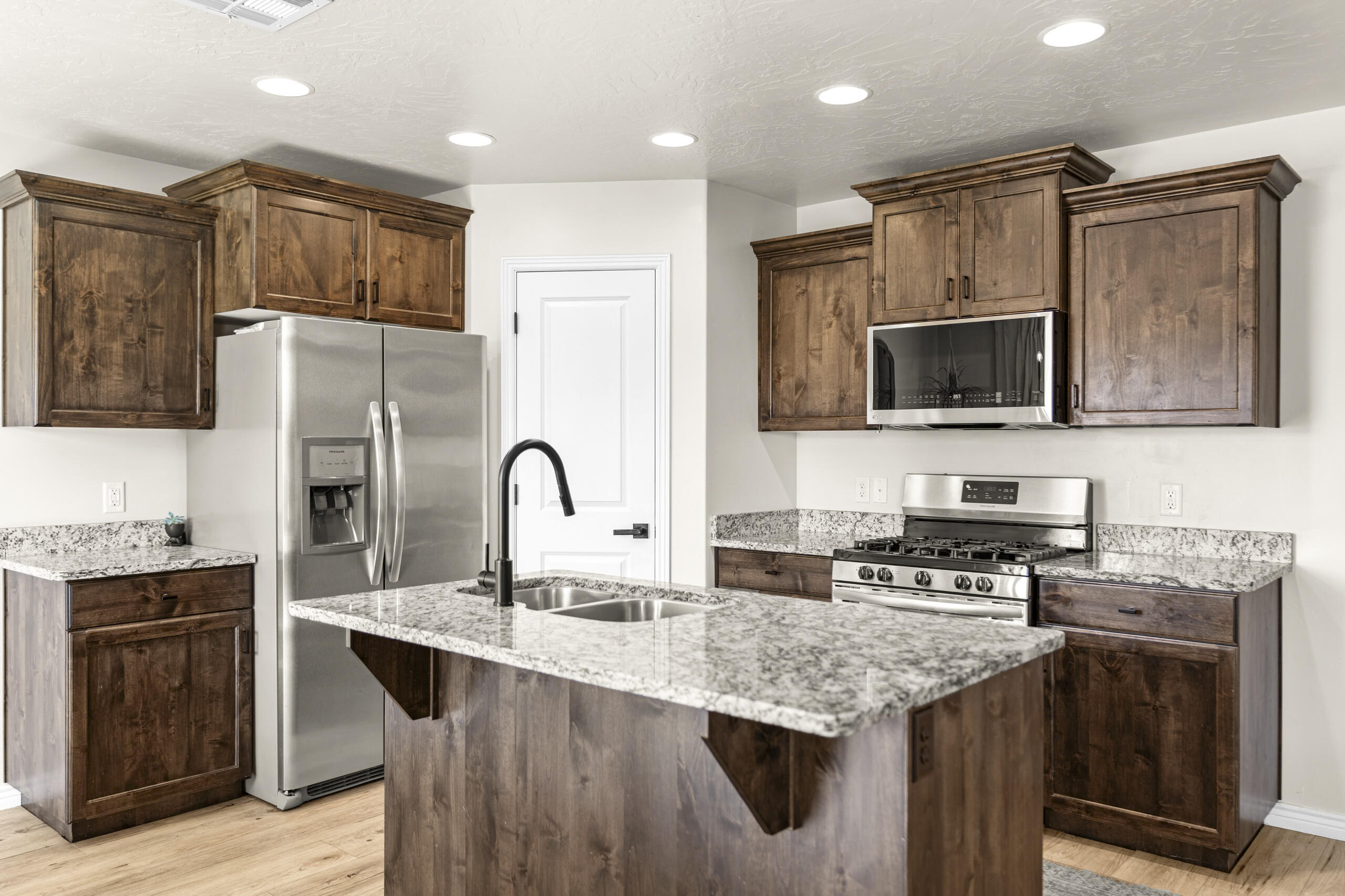FOSSIL HILLS TH - Residential