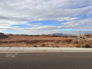 Beautiful lot in the Cinder Bluffs subdivision of the Ledges of St. George.  Stunning red rock and golf course views.  Perfect for a custom home.  Just minutes from Snow Canyon and downtown St. George.