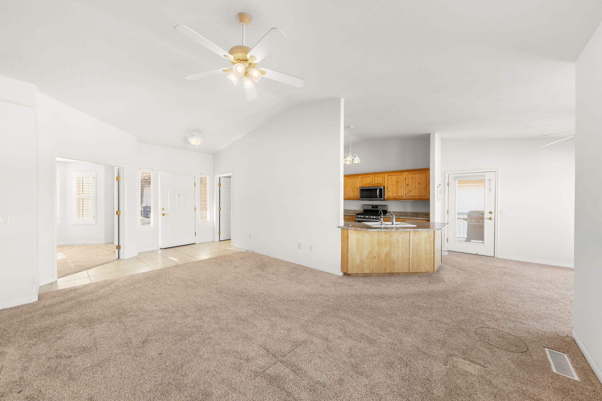 RIDGEPOINTE - Residential