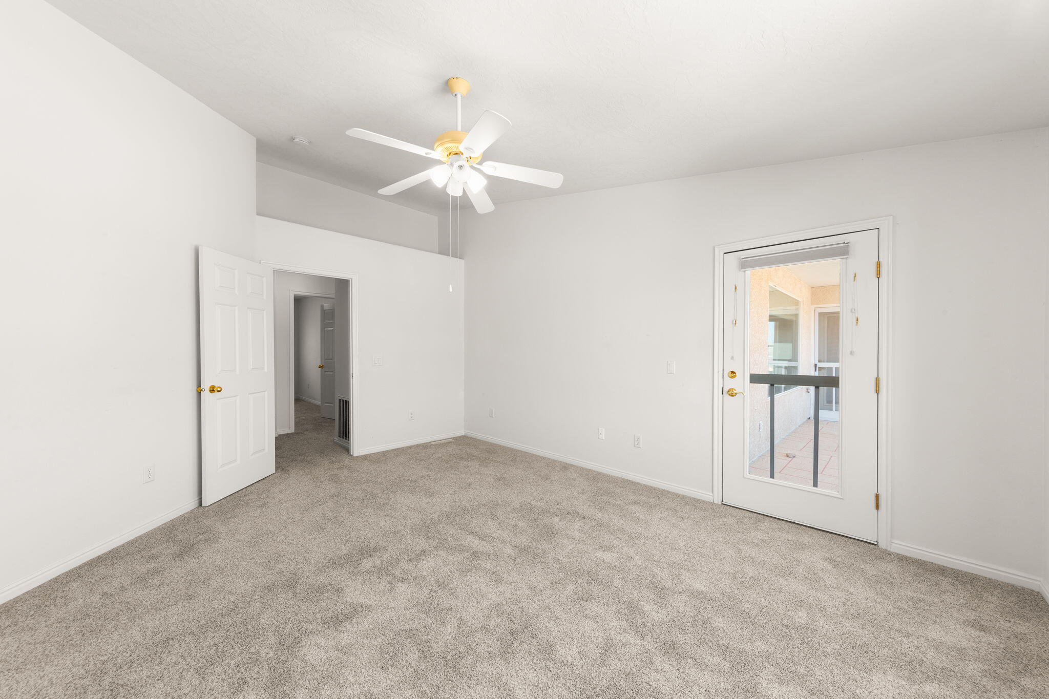 RIDGEPOINTE - Residential