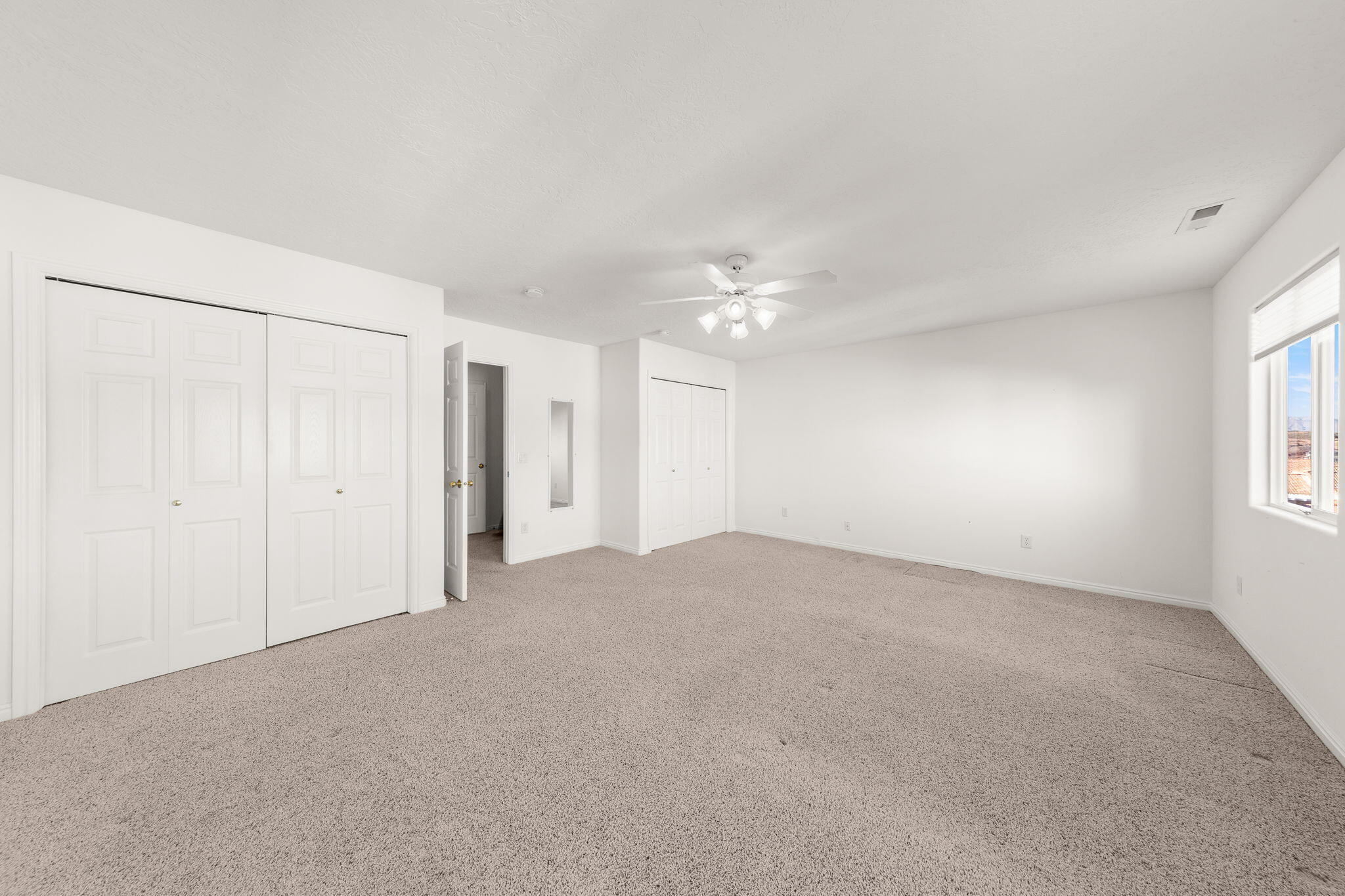 RIDGEPOINTE - Residential