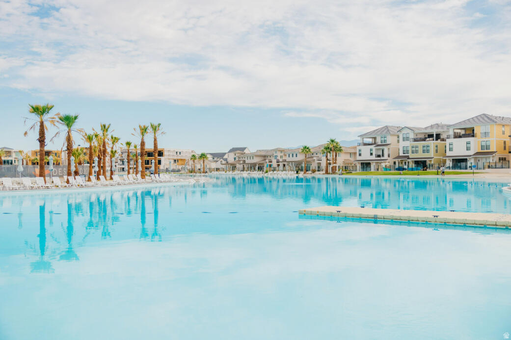 DESERT COLOR ATKINVILLE TOWNHOMES - Residential