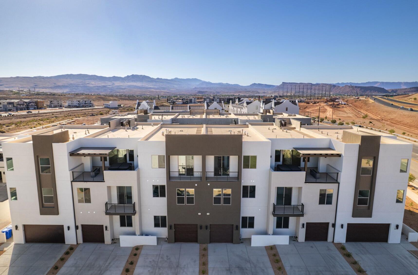 DESERT COLOR ATKINVILLE TOWNHOMES - Residential