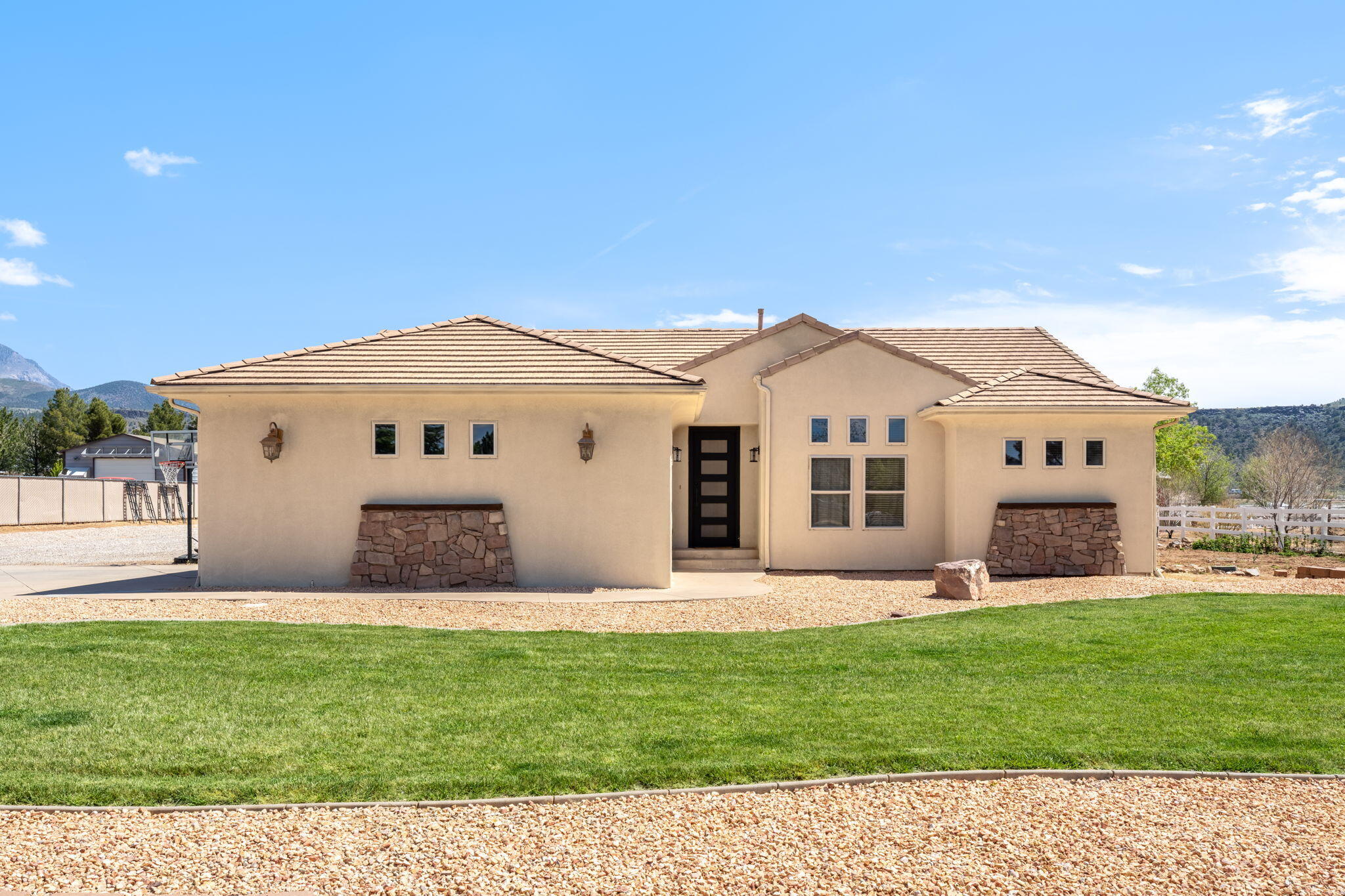 PARADISE ESTATES - Residential