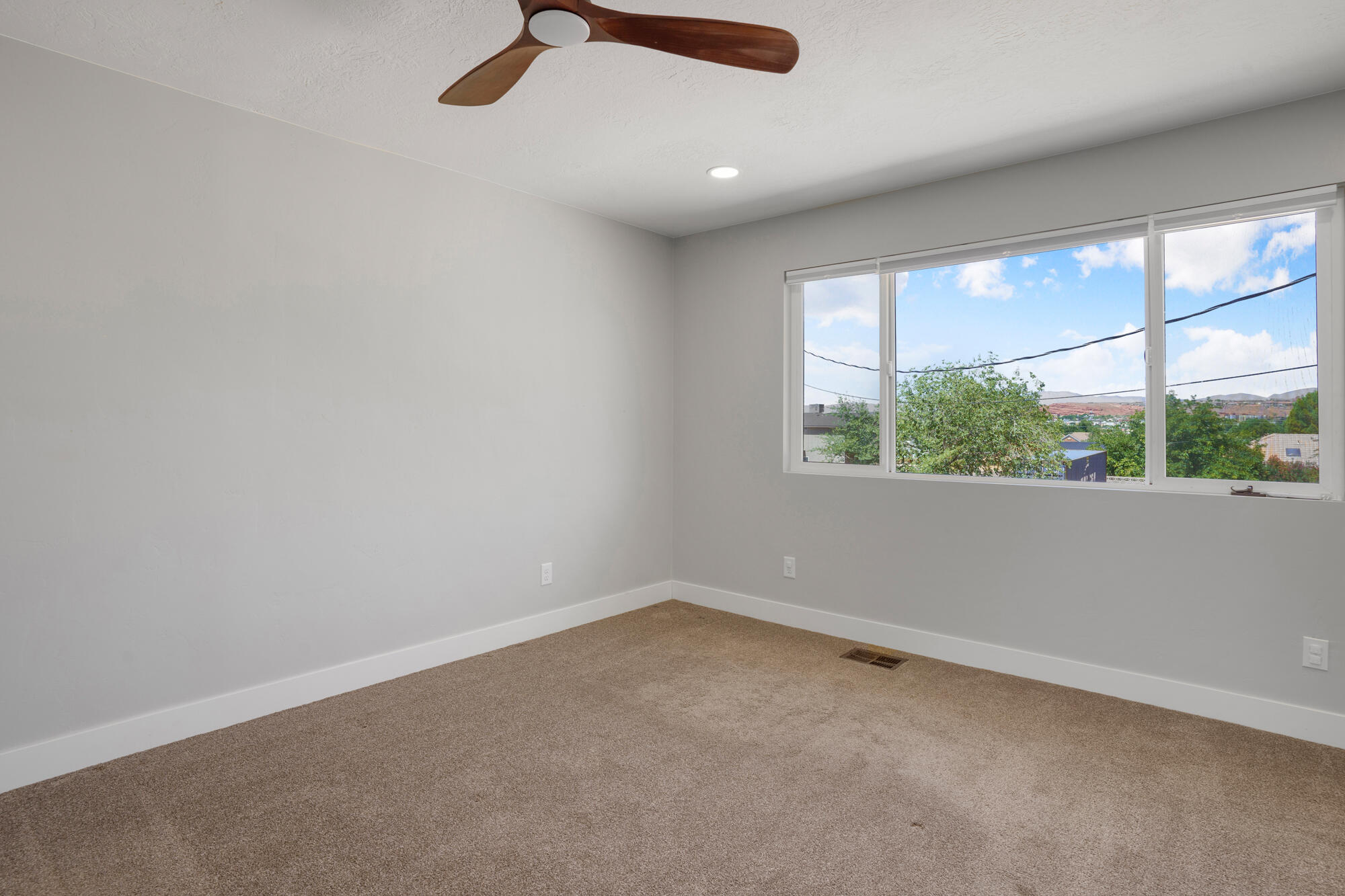 ORCHARD SPRINGS - Residential