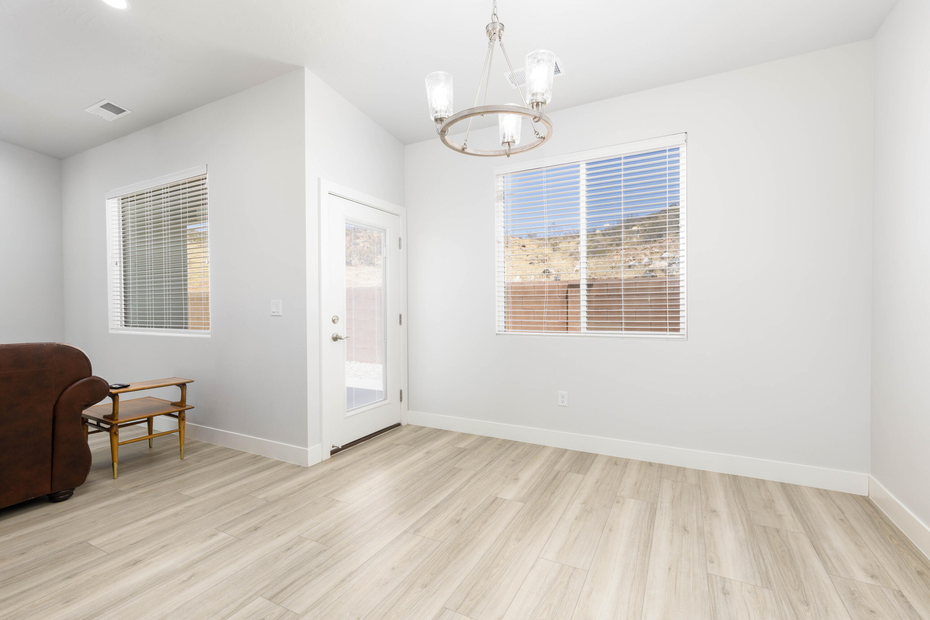 PEREGRINE POINTE - Residential