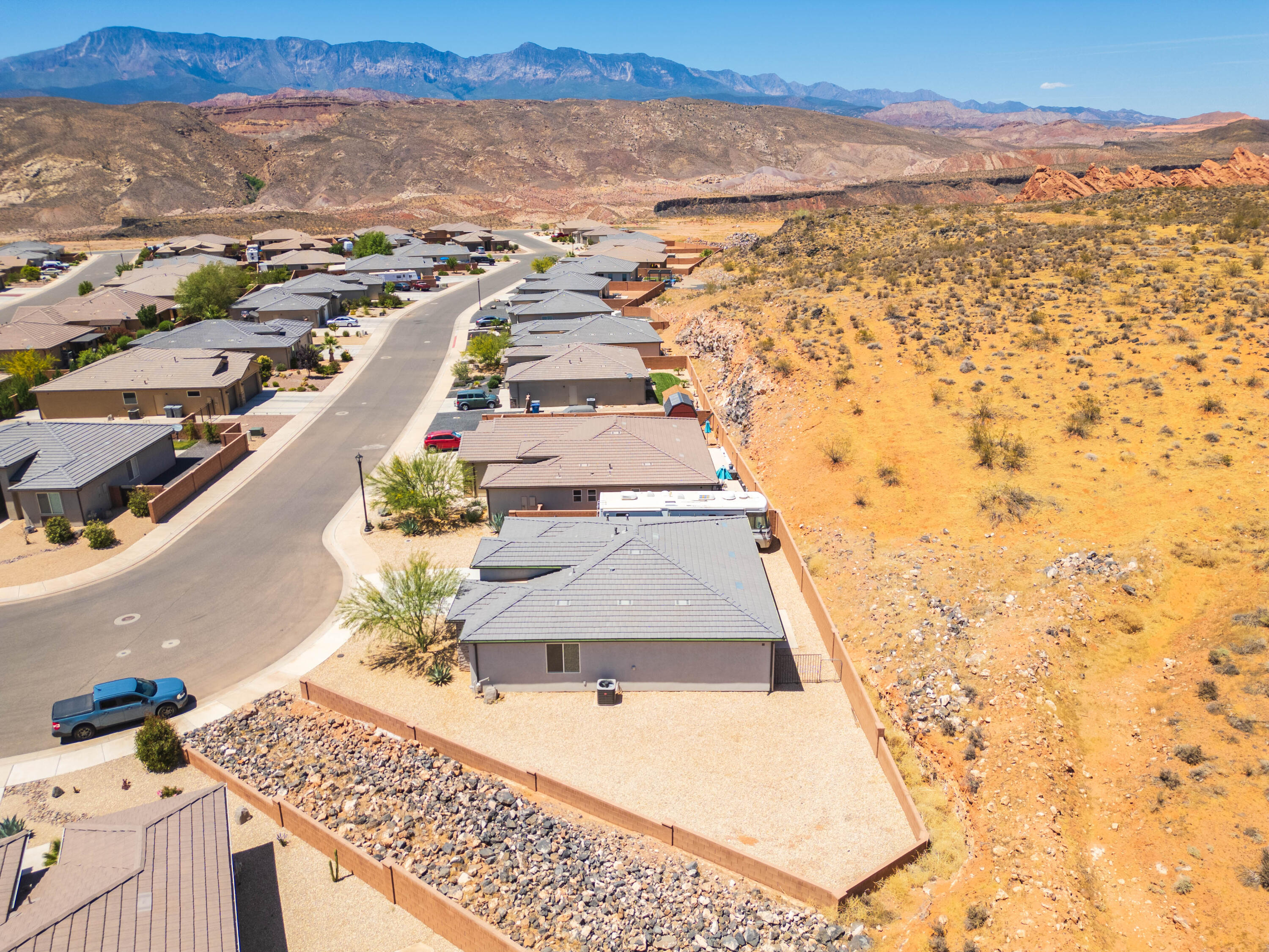 PEREGRINE POINTE - Residential