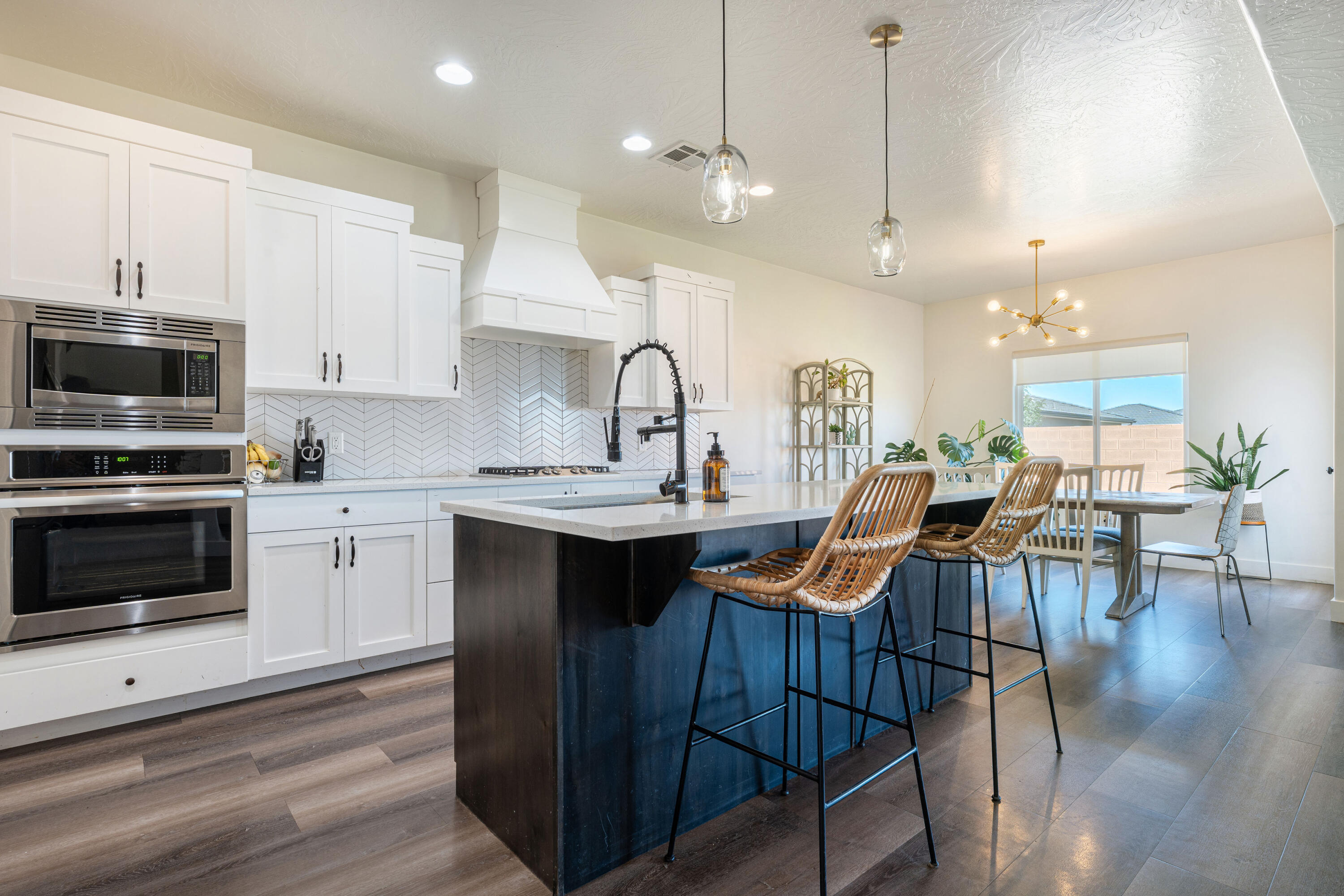 SAGE CANYON - Residential