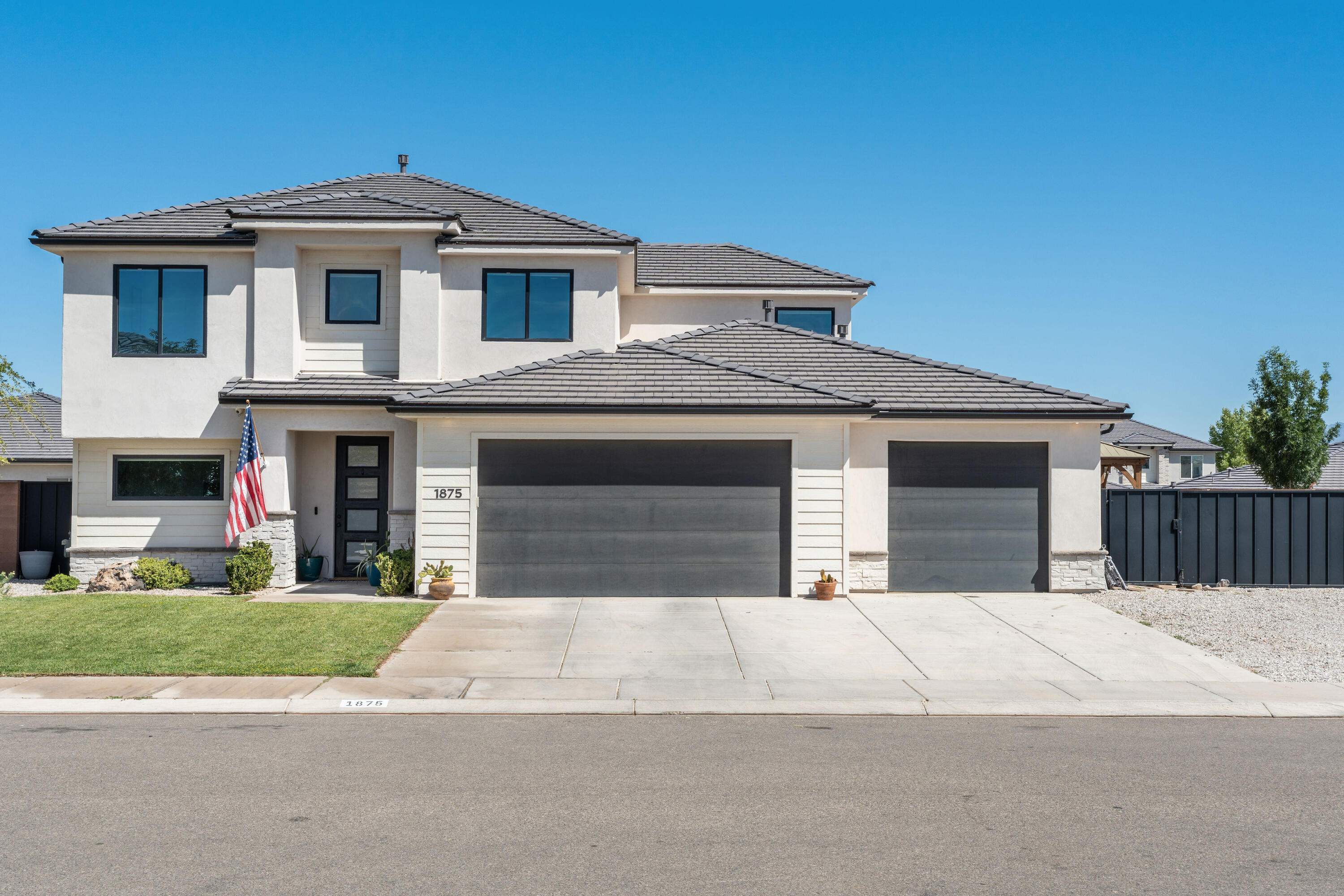 SAGE CANYON - Residential