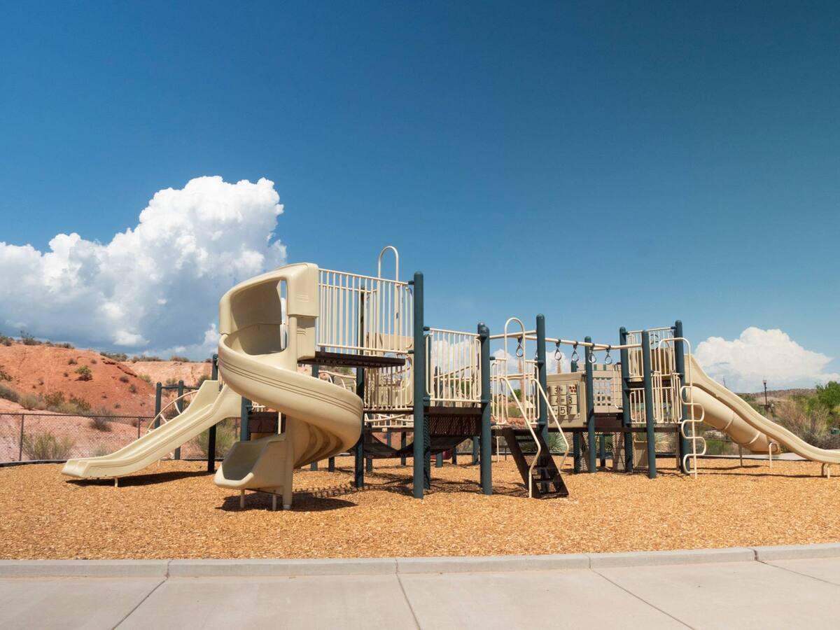 TOWN CENTER AT CORAL CANYON - Residential
